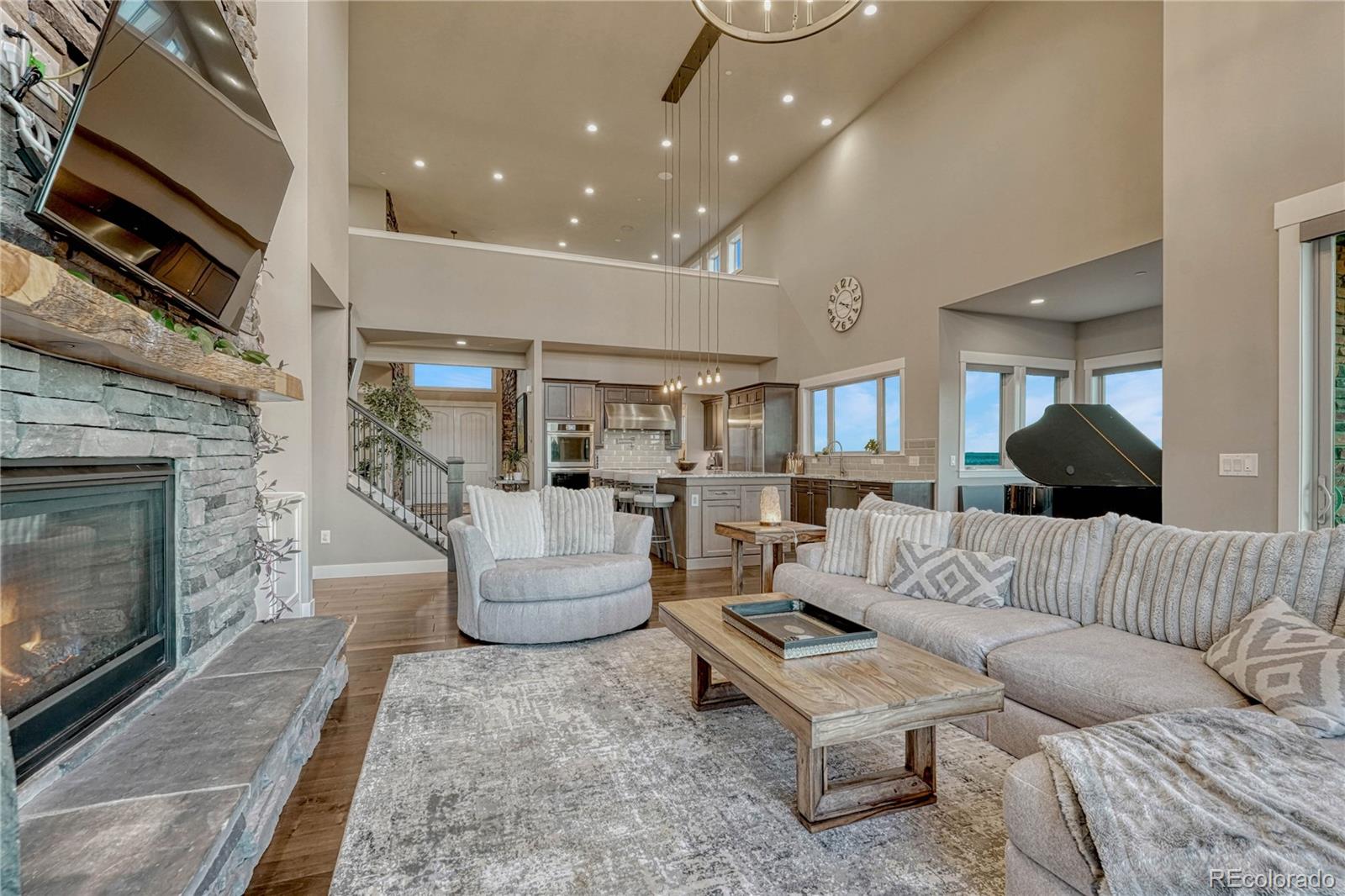 Castle Rock, Colorado, 80109, United States, 5 Bedrooms Bedrooms, ,6 BathroomsBathrooms,Residential,Active,1986908