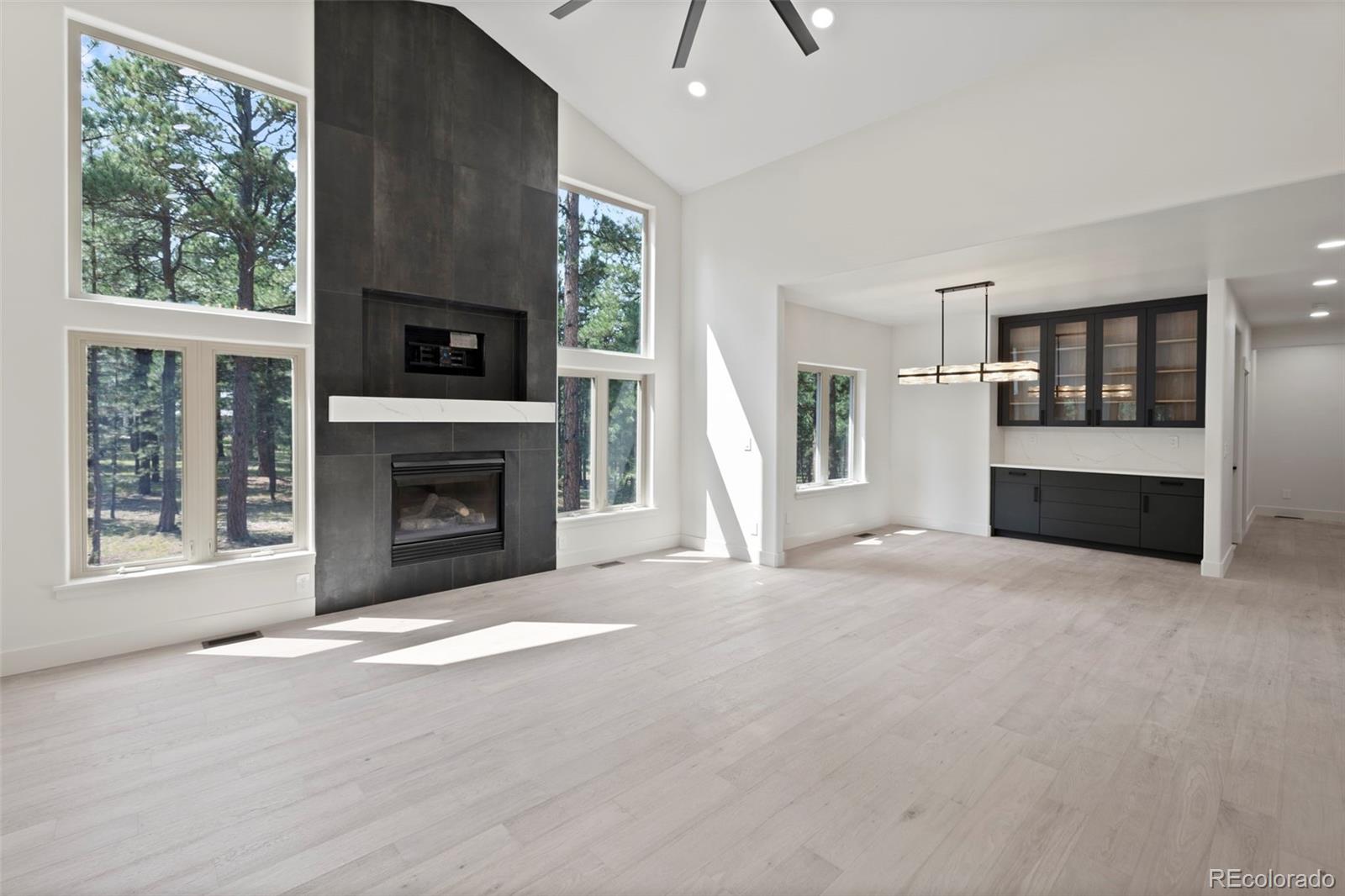 Colorado Springs, Colorado, 80908, United States, 4 Bedrooms Bedrooms, ,5 BathroomsBathrooms,Residential,Active,1941104