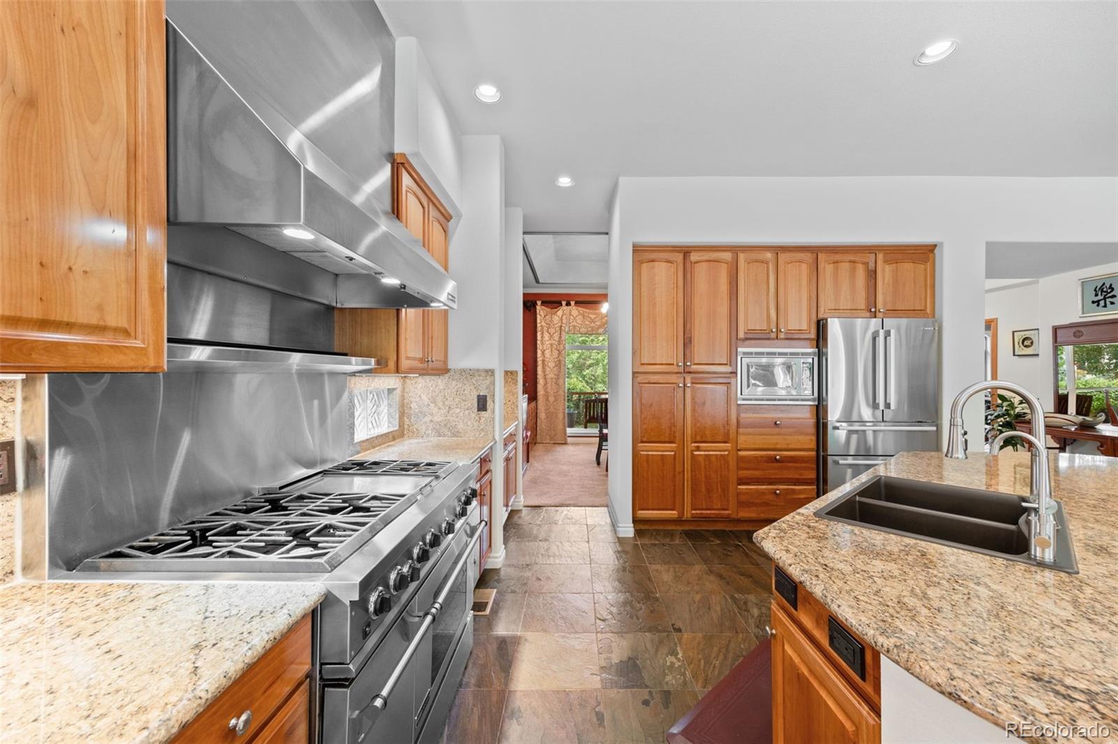 Lone Tree, Colorado, 80124, United States, 4 Bedrooms Bedrooms, ,5 BathroomsBathrooms,Residential,Active,1909066