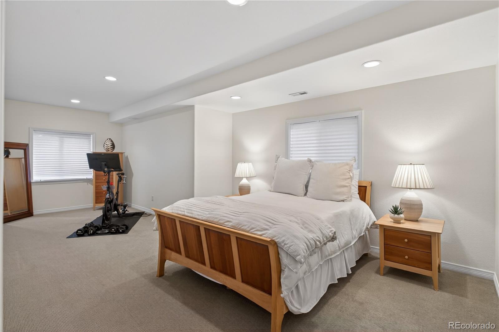 Highlands Ranch, Colorado, 80126, United States, 5 Bedrooms Bedrooms, ,5 BathroomsBathrooms,Residential,Active,2044598