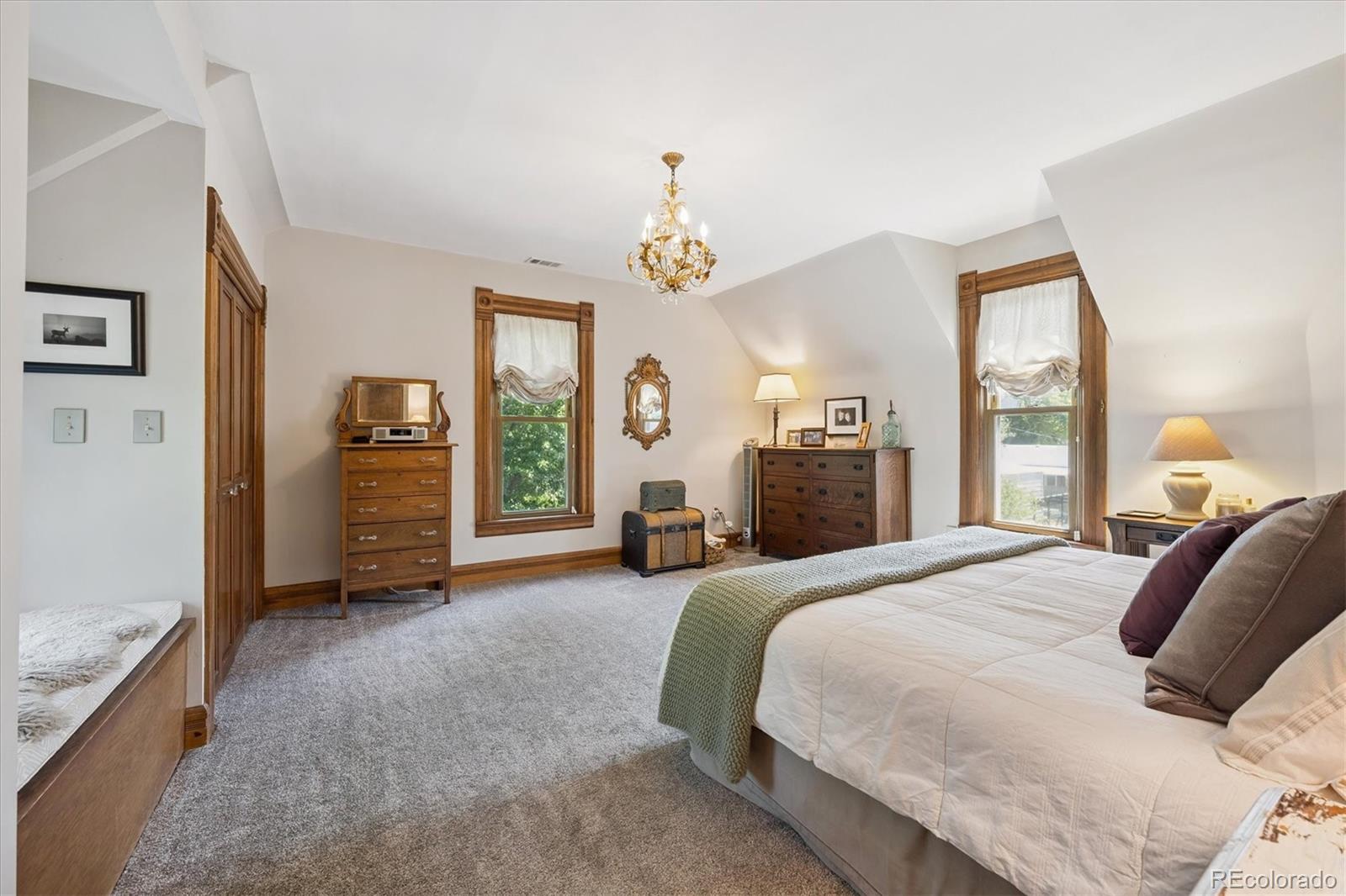 Lakewood, Colorado, 80232, United States, 4 Bedrooms Bedrooms, ,3 BathroomsBathrooms,Residential,Active,1929429