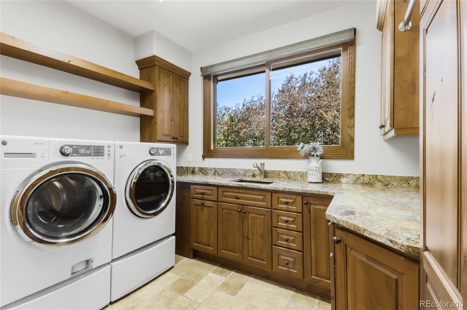 Morrison, Colorado, 80465, United States, ,5 BathroomsBathrooms,Residential,Active,1810483