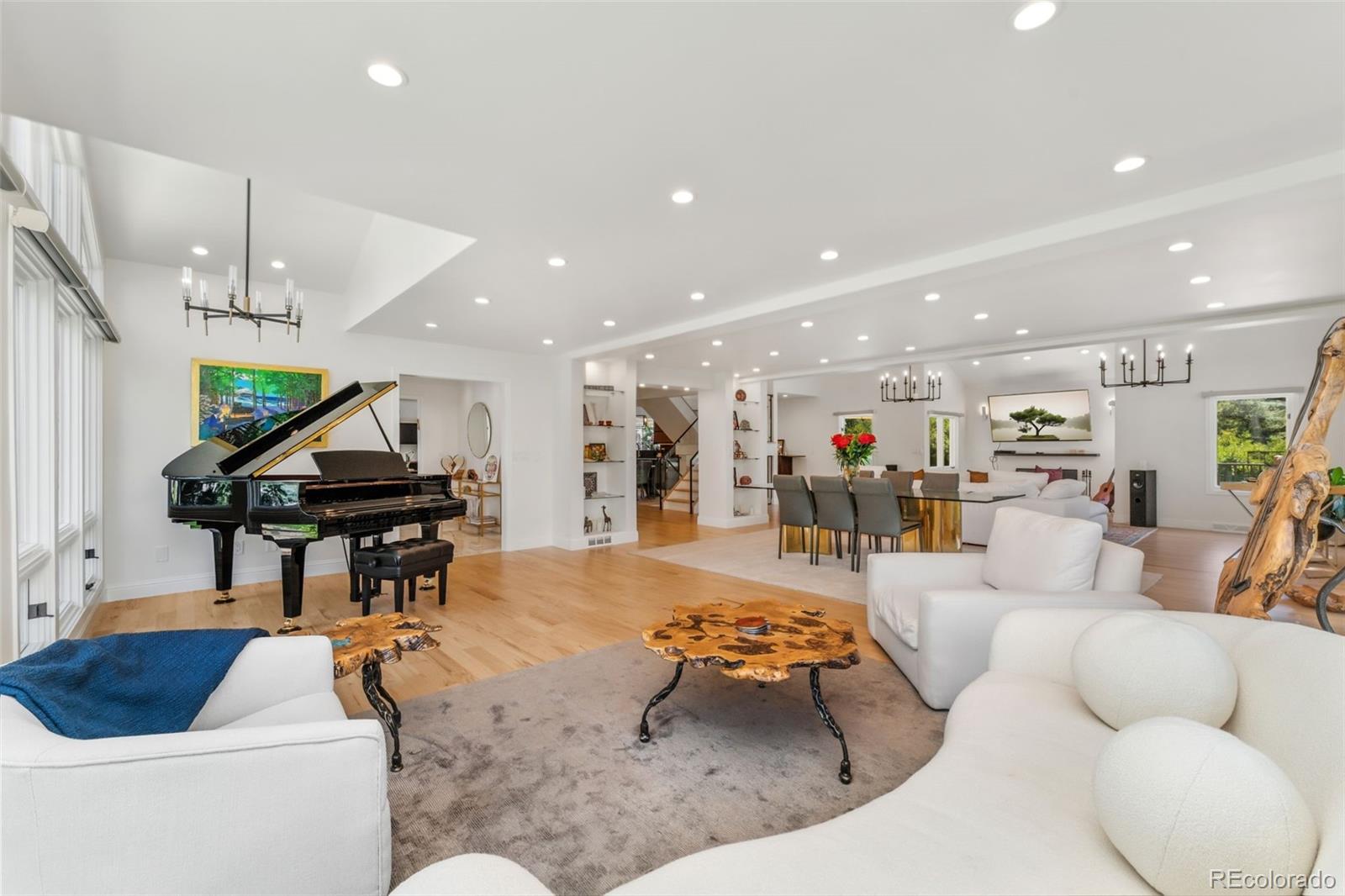 Greenwood Village, Colorado, 80111, United States, 5 Bedrooms Bedrooms, ,5 BathroomsBathrooms,Residential,Active,1907969