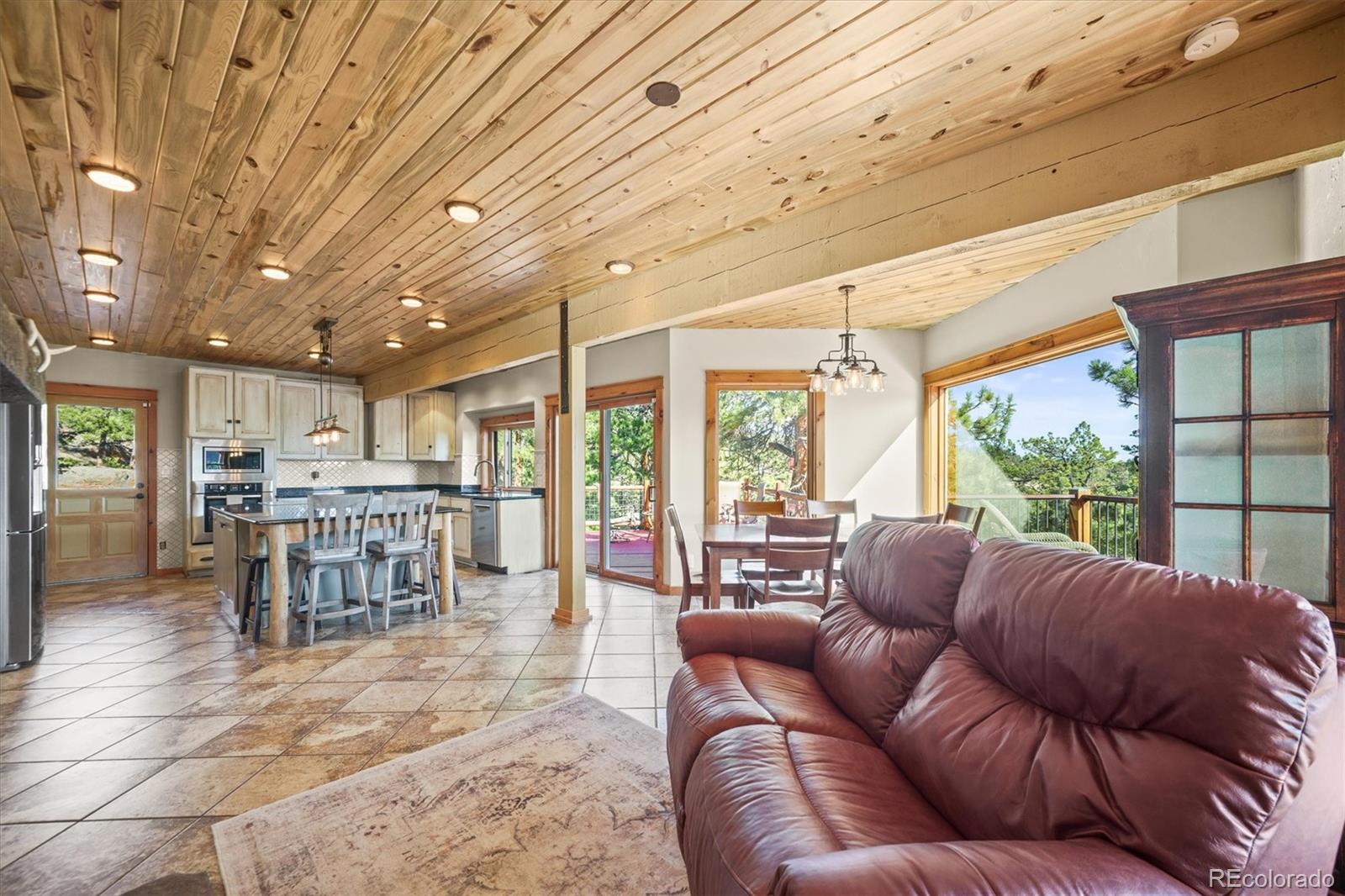 Lyons, Colorado, 80540, United States, 4 Bedrooms Bedrooms, ,4 BathroomsBathrooms,Residential,Active,2000204