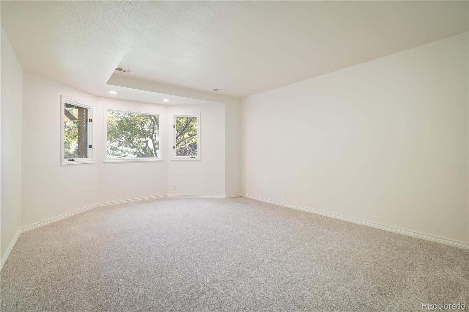 Lafayette, Colorado, 80026, United States, 4 Bedrooms Bedrooms, ,3 BathroomsBathrooms,Residential,Active,1960130