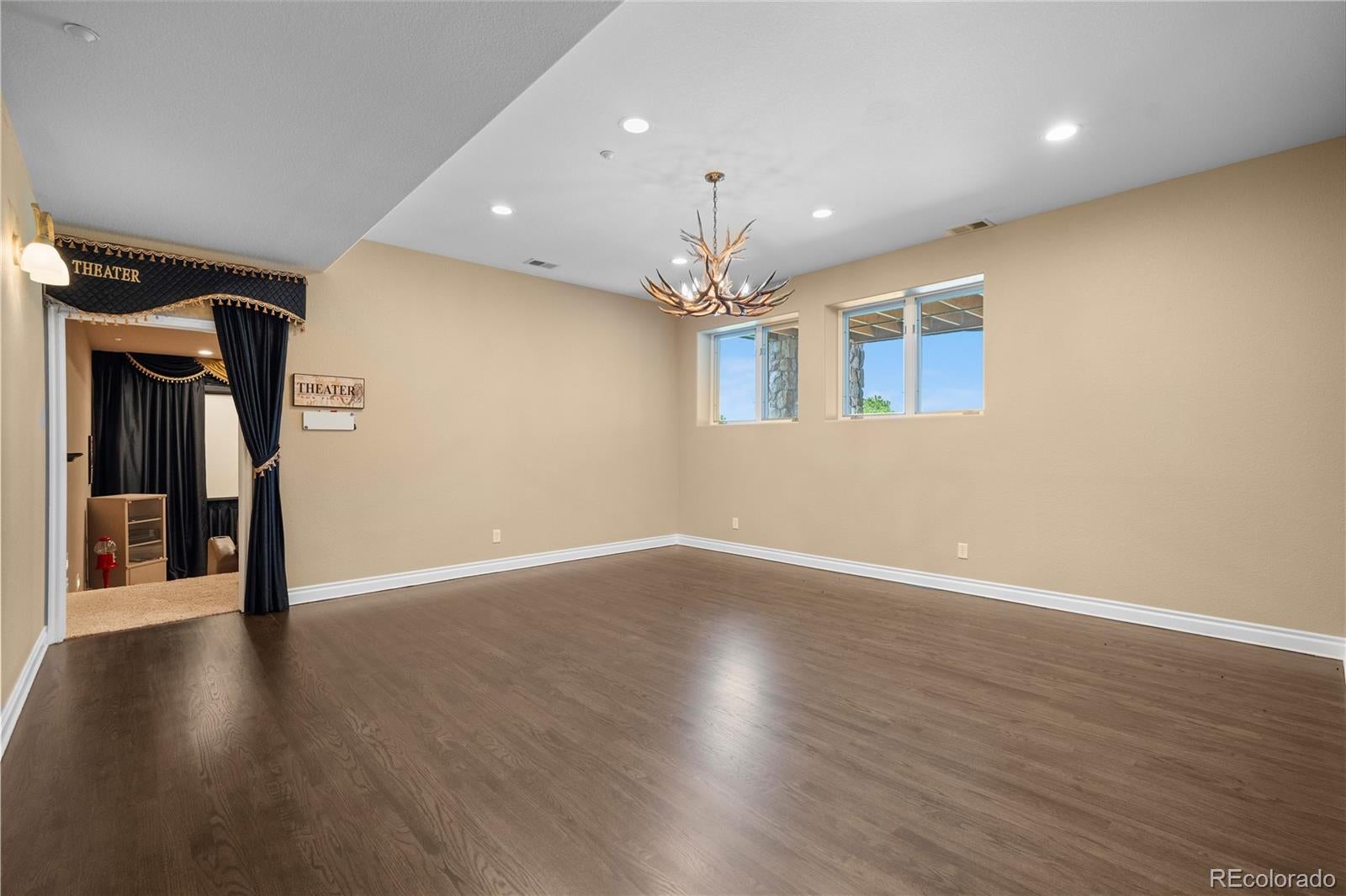 Castle Rock, Colorado, 80109, United States, 5 Bedrooms Bedrooms, ,6 BathroomsBathrooms,Residential,Active,1905040