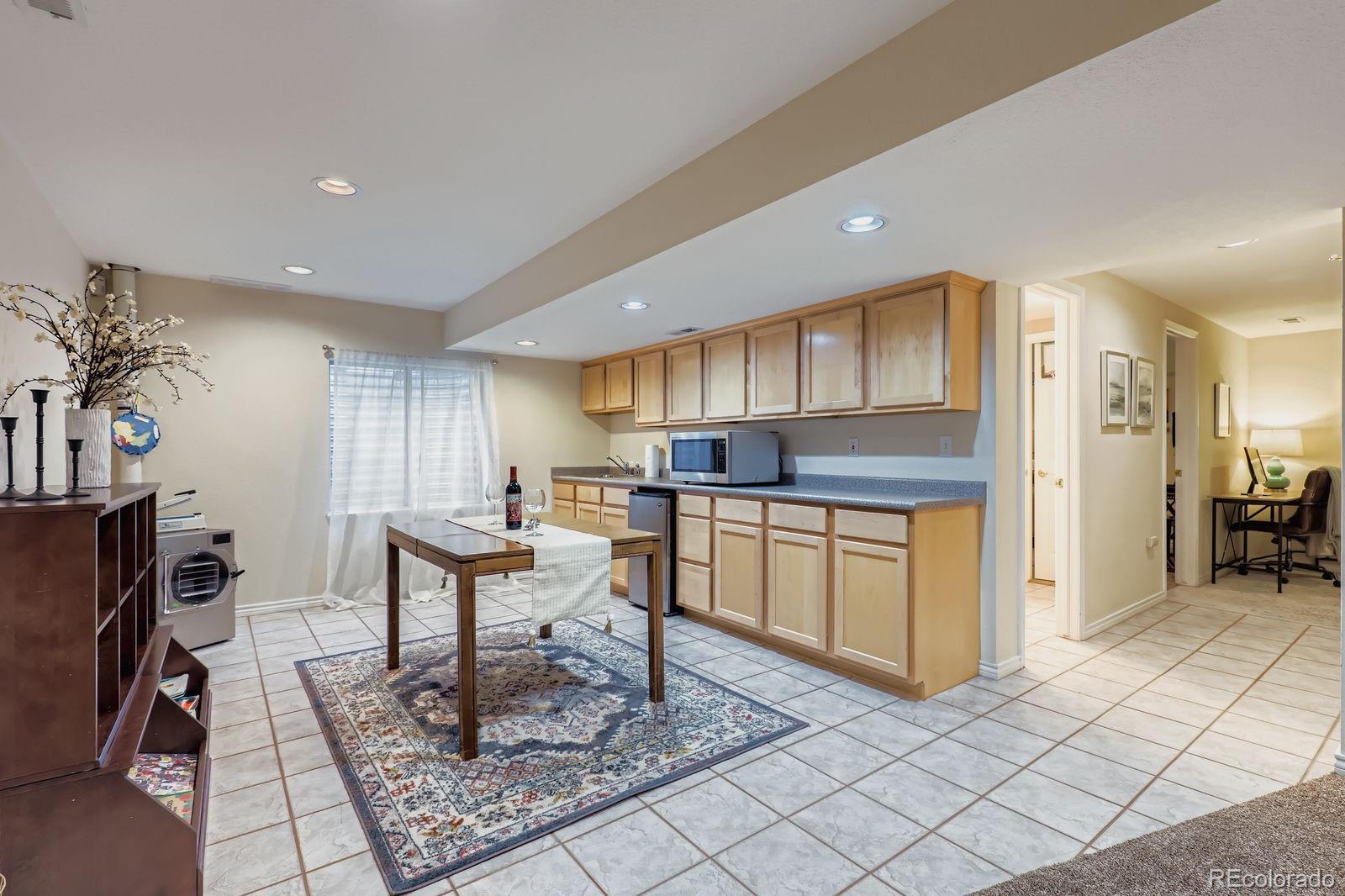 Englewood, Colorado, 80111, United States, 6 Bedrooms Bedrooms, ,5 BathroomsBathrooms,Residential,Active,1904158