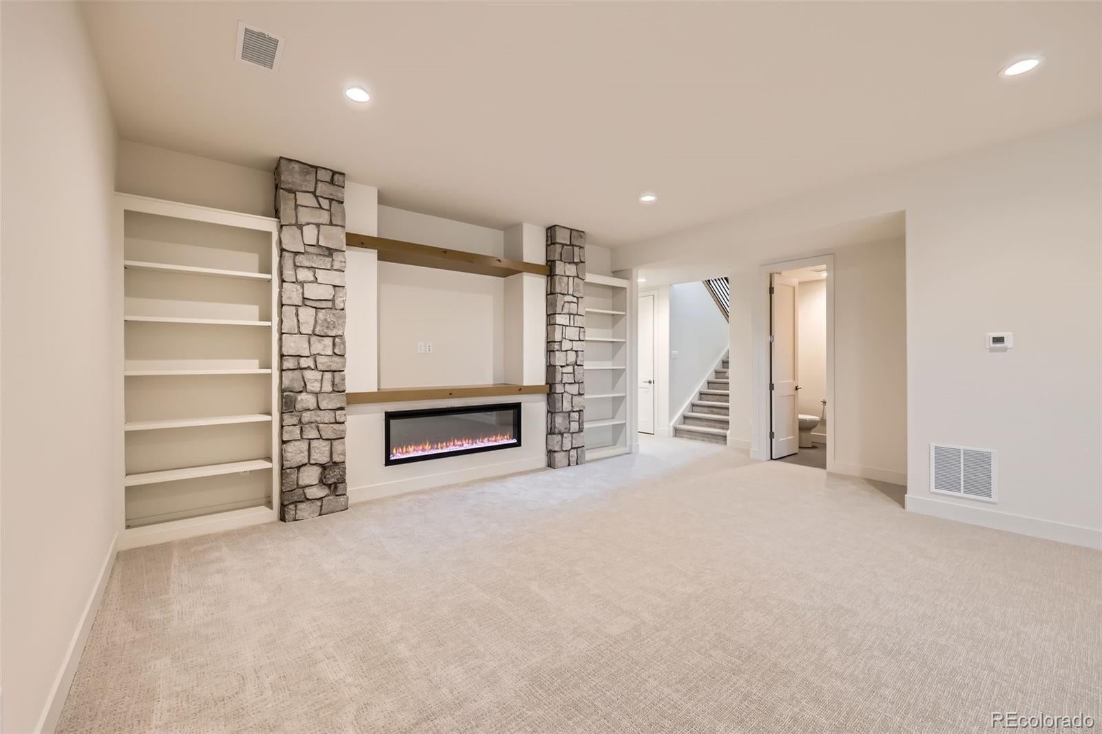 Parker, Colorado, 80134, United States, 4 Bedrooms Bedrooms, ,6 BathroomsBathrooms,Residential,Active,2011887