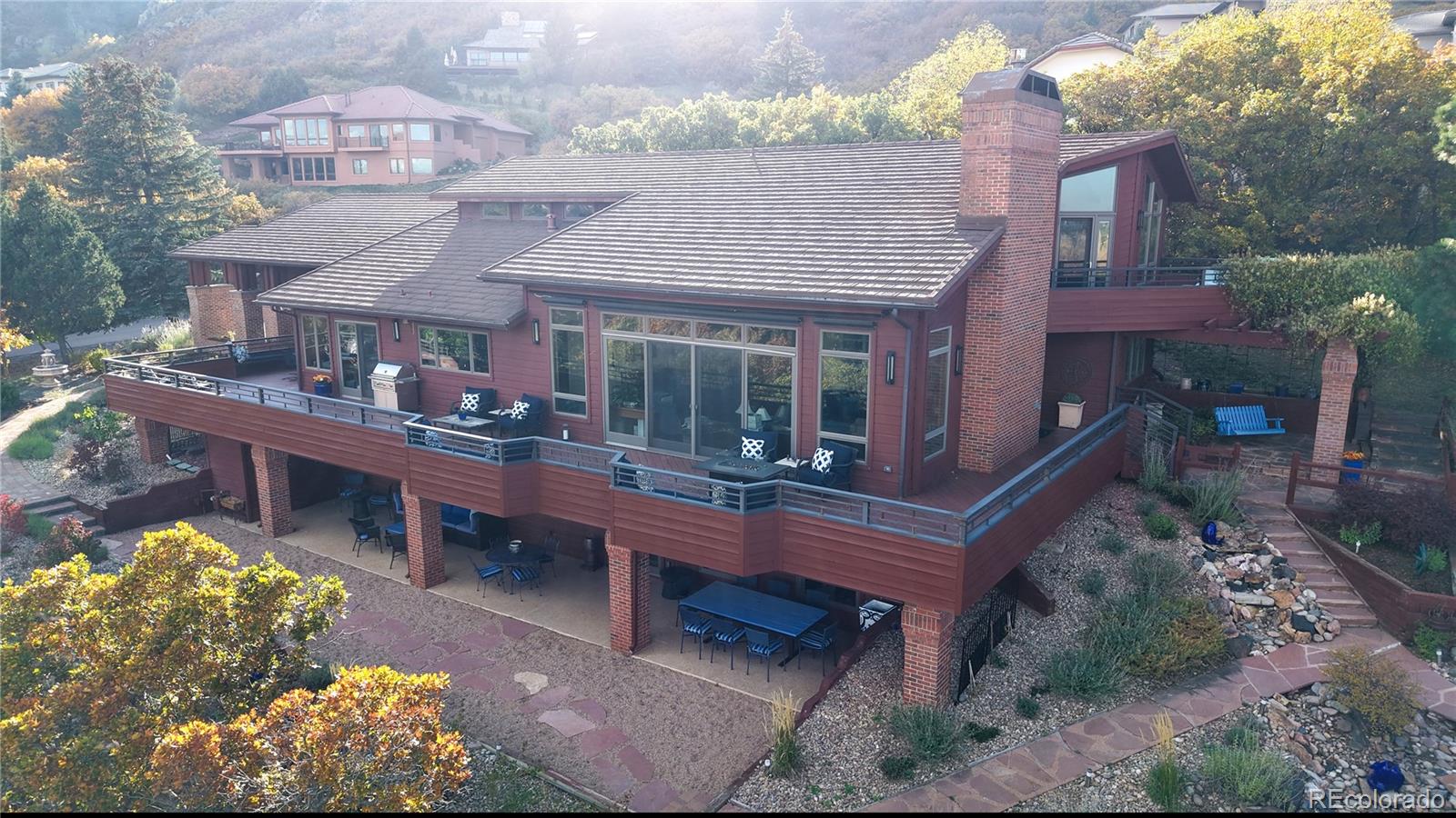 Littleton, Colorado, 80125, United States, 4 Bedrooms Bedrooms, ,5 BathroomsBathrooms,Residential,Active,2007000