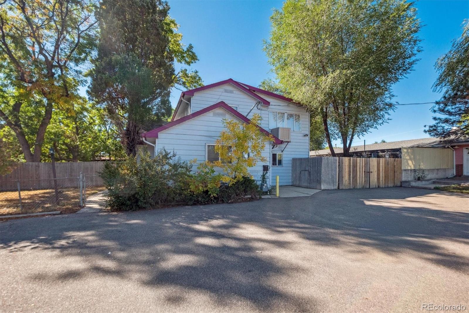 Lakewood, Colorado, 80227, United States, 3 Bedrooms Bedrooms, ,2 BathroomsBathrooms,Residential,Active,1952501