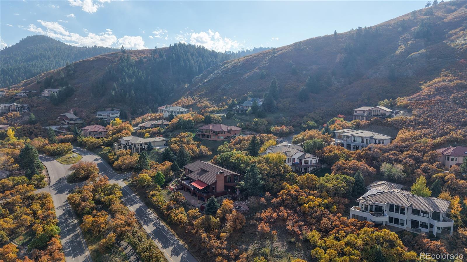 Littleton, Colorado, 80125, United States, 4 Bedrooms Bedrooms, ,5 BathroomsBathrooms,Residential,Active,2007000