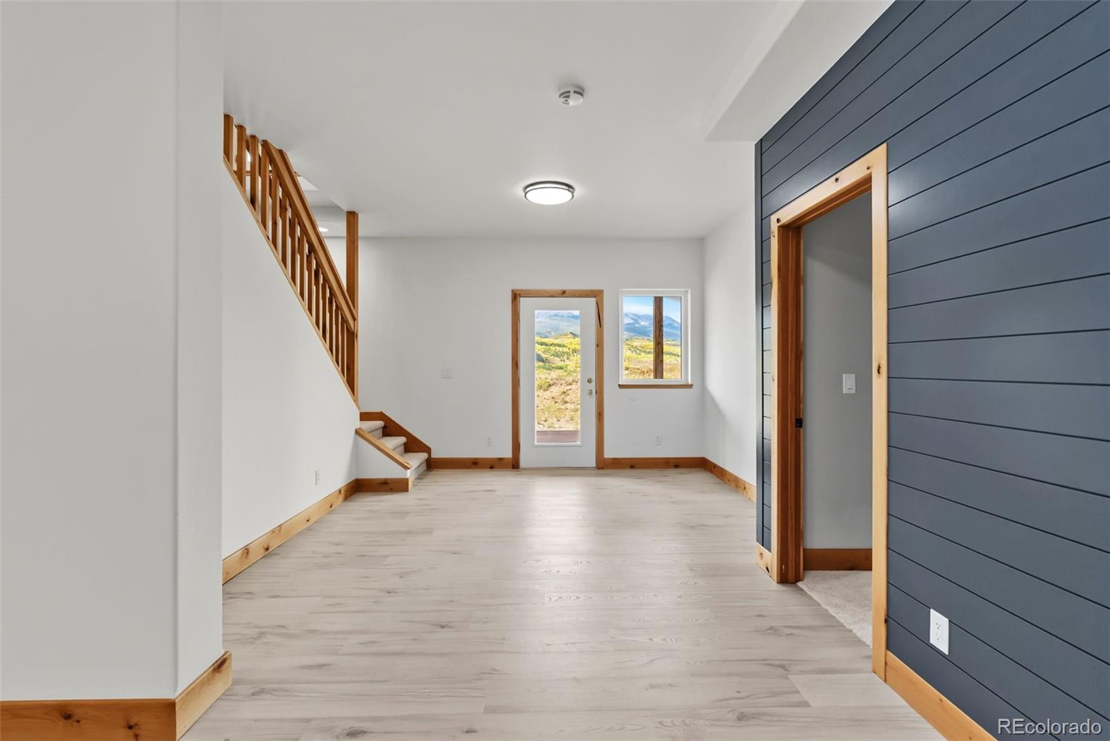 Silverthorne, Colorado, 80498, United States, 6 Bedrooms Bedrooms, ,4 BathroomsBathrooms,Residential,Active,1959532