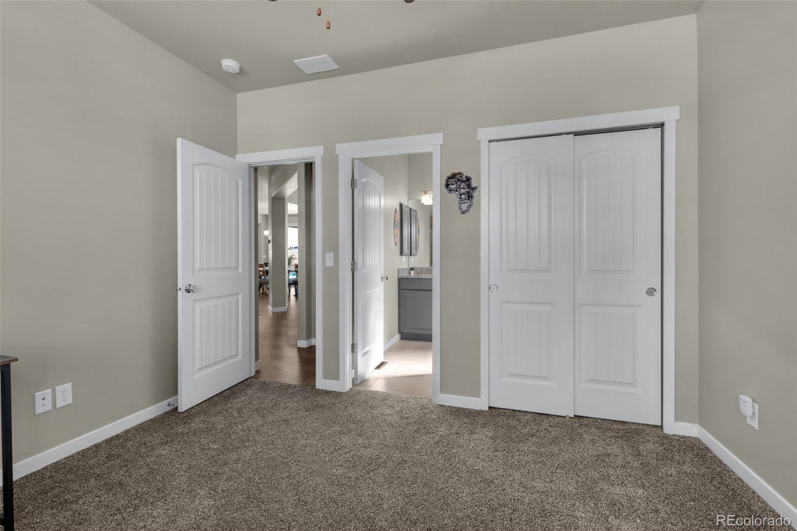 Colorado Springs, Colorado, 80908, United States, 7 Bedrooms Bedrooms, ,6 BathroomsBathrooms,Residential,Active,1969644