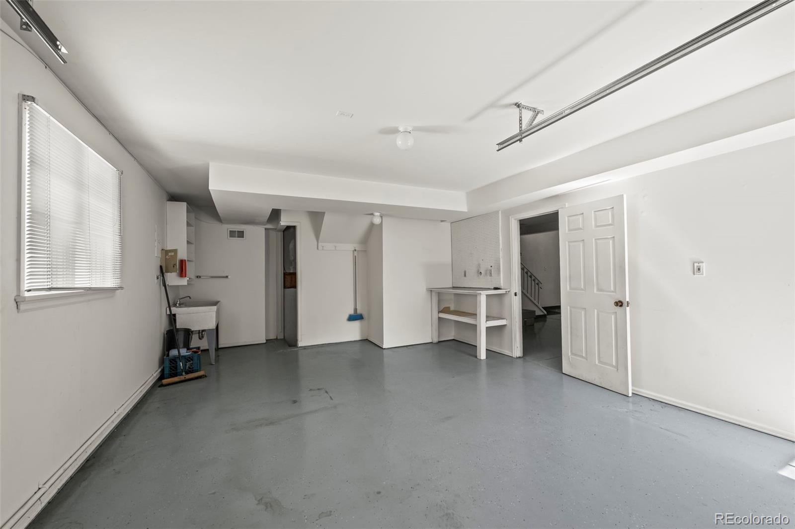 Boulder, Colorado, 80301, United States, 3 Bedrooms Bedrooms, ,4 BathroomsBathrooms,Residential,Active,1946522