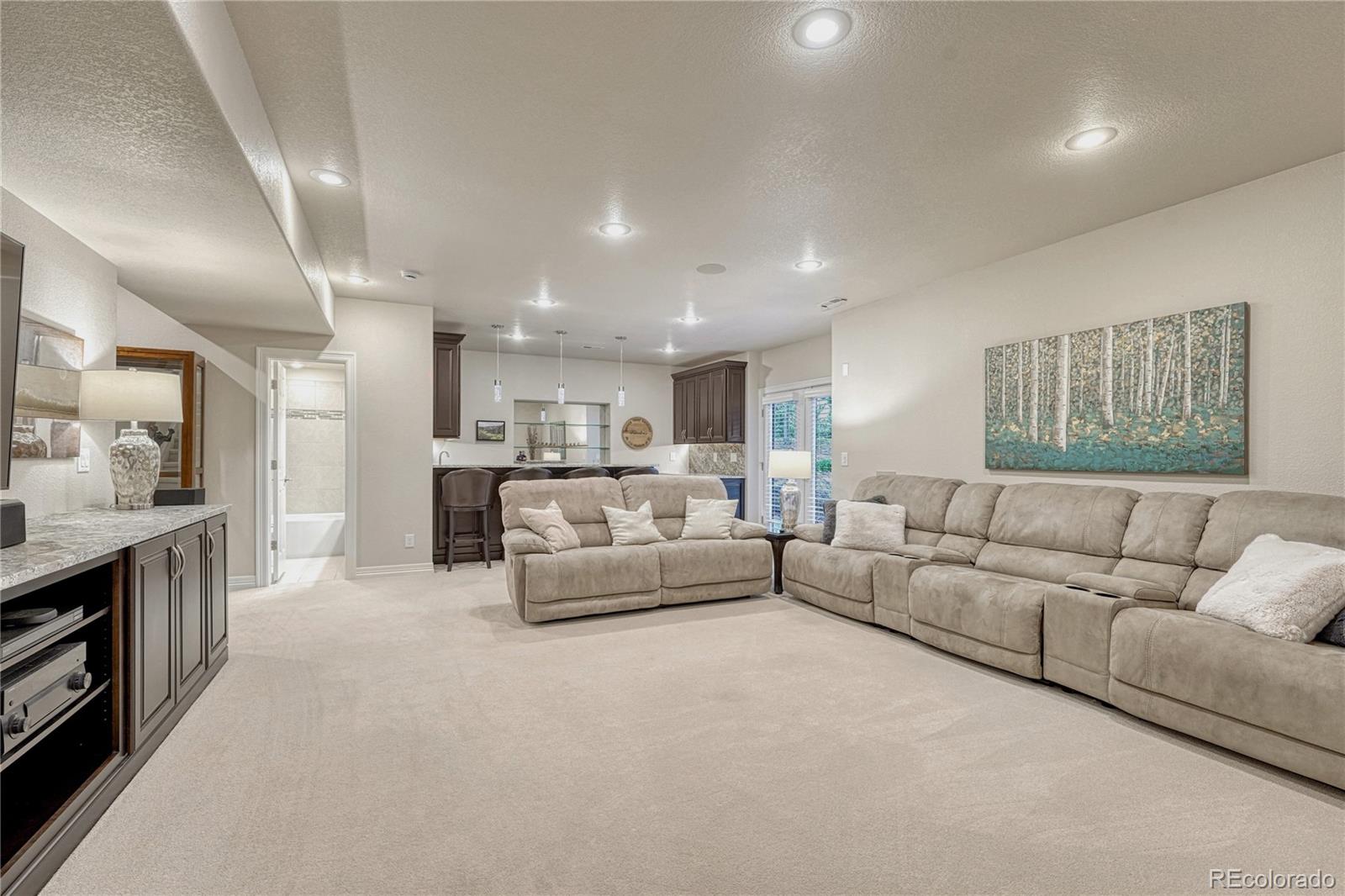 Colorado Springs, Colorado, 80908, United States, 6 Bedrooms Bedrooms, ,5 BathroomsBathrooms,Residential,Active,1900499