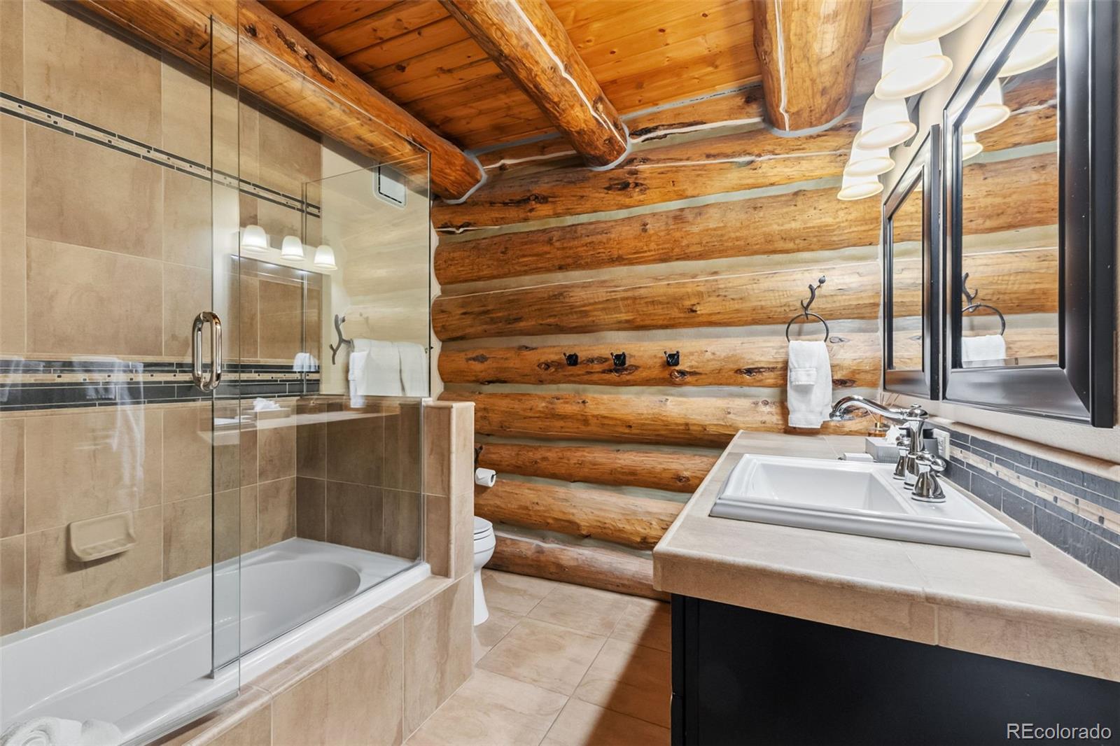 Breckenridge, Colorado, 80424, United States, 5 Bedrooms Bedrooms, ,4 BathroomsBathrooms,Residential,Active,1913984