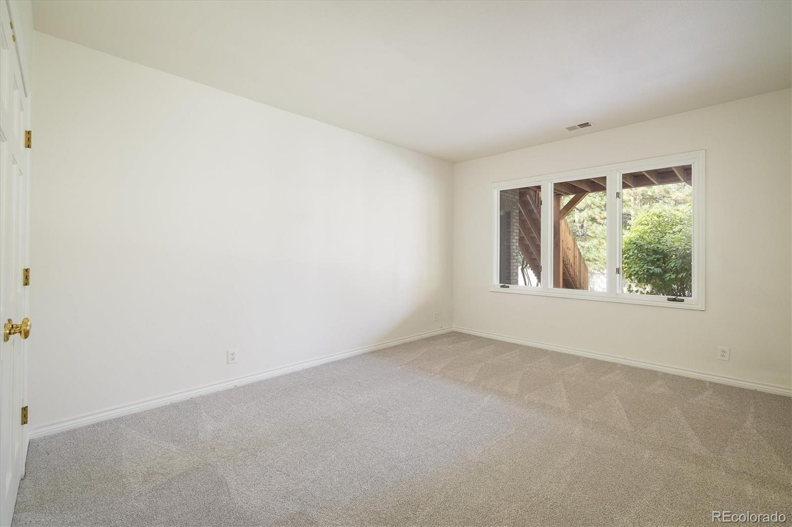 Lafayette, Colorado, 80026, United States, 4 Bedrooms Bedrooms, ,3 BathroomsBathrooms,Residential,Active,1960130