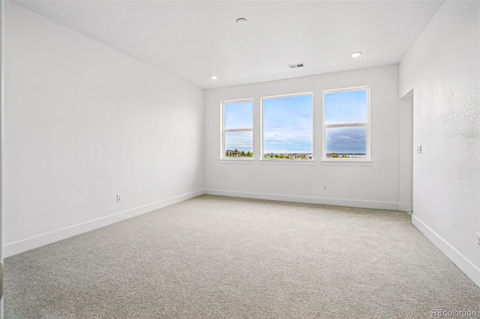 Arvada, Colorado, 80007, United States, 5 Bedrooms Bedrooms, ,4 BathroomsBathrooms,Residential,Active,1762868