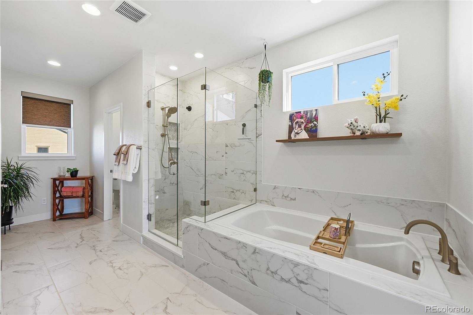 Littleton, Colorado, 80125, United States, 5 Bedrooms Bedrooms, ,7 BathroomsBathrooms,Residential,Active,2012467