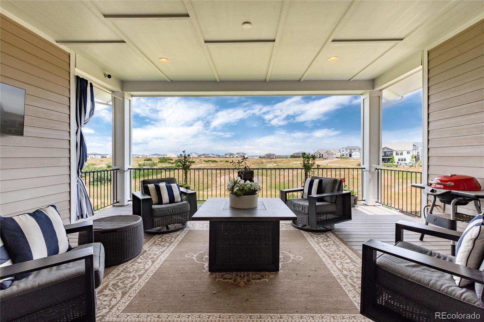 Castle Rock, Colorado, 80108, United States, 5 Bedrooms Bedrooms, ,4 BathroomsBathrooms,Residential,Active,1904162