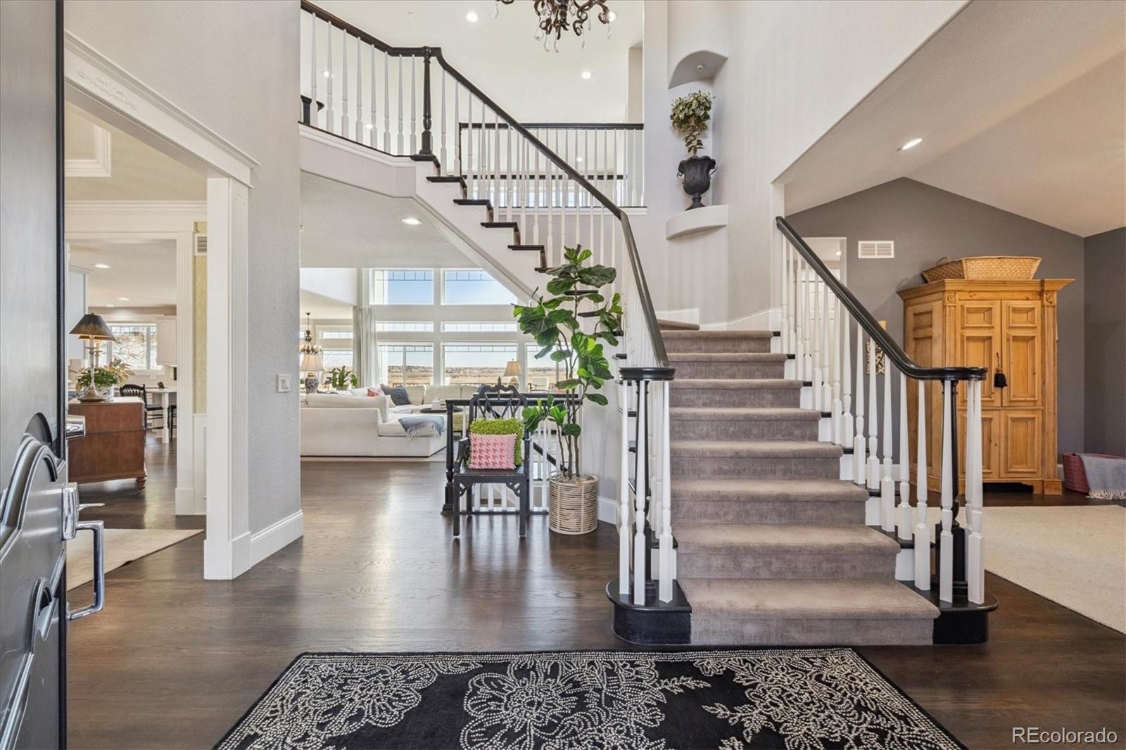 Englewood, Colorado, 80111, United States, 5 Bedrooms Bedrooms, ,6 BathroomsBathrooms,Residential,Active,1992207