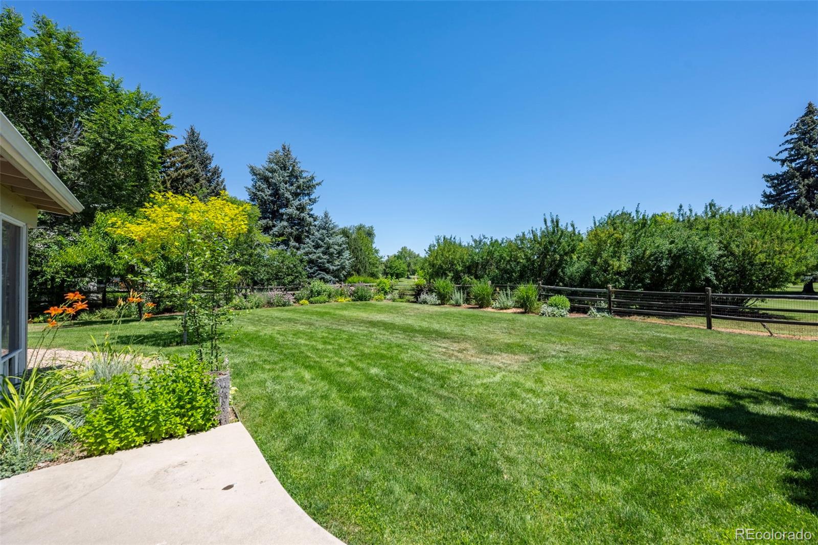 Boulder, Colorado, 80301, United States, 5 Bedrooms Bedrooms, ,4 BathroomsBathrooms,Residential,Active,1944111