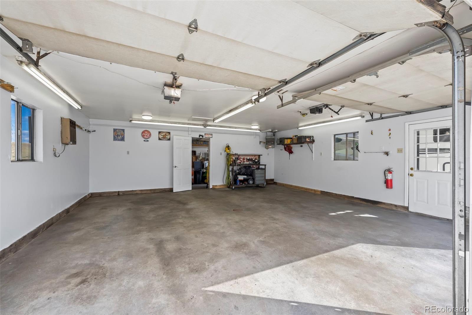 Boulder, Colorado, 80303, United States, 4 Bedrooms Bedrooms, ,3 BathroomsBathrooms,Residential,Active,1953379