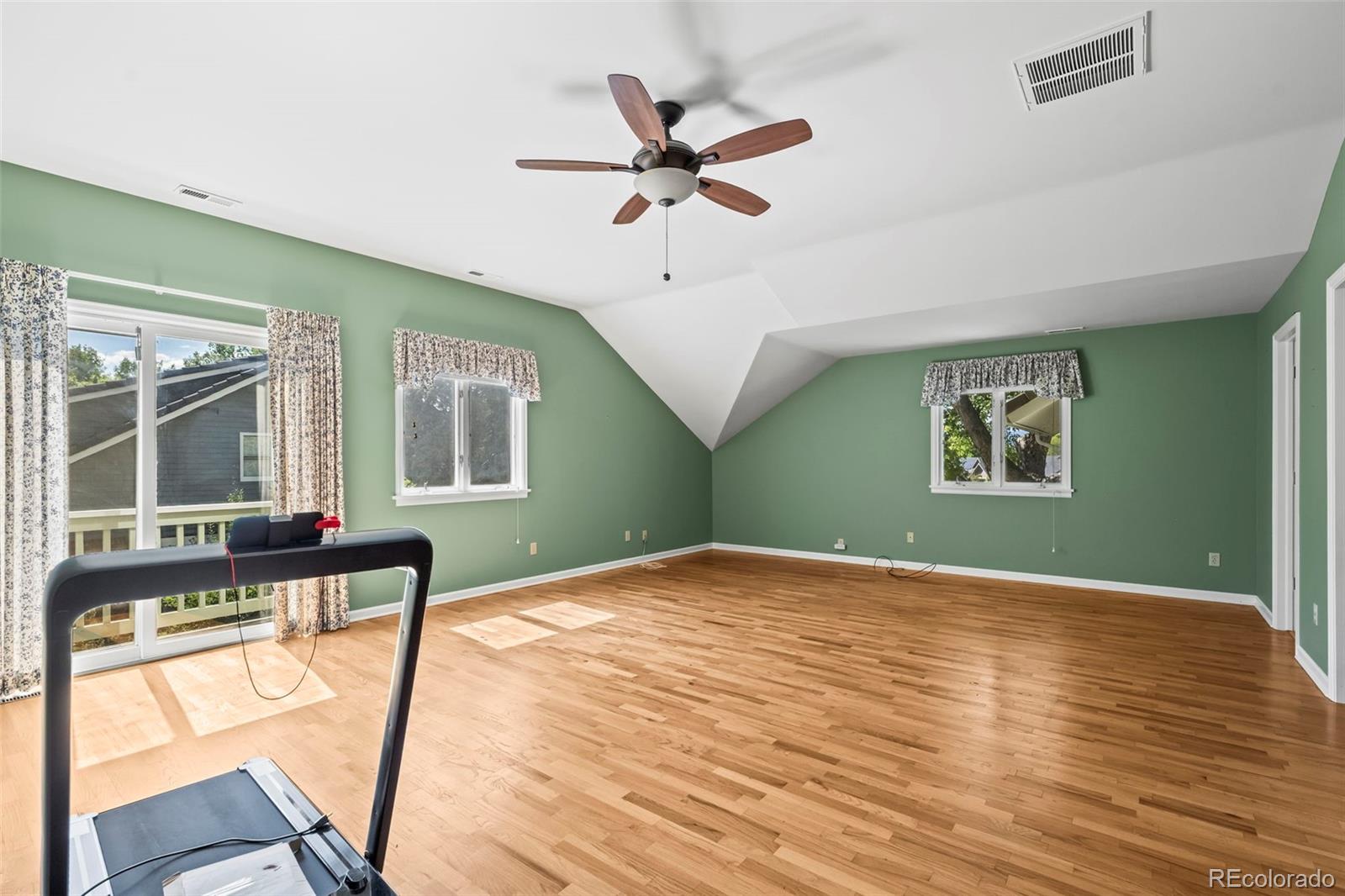 Boulder, Colorado, 80301, United States, 3 Bedrooms Bedrooms, ,4 BathroomsBathrooms,Residential,Active,1946522