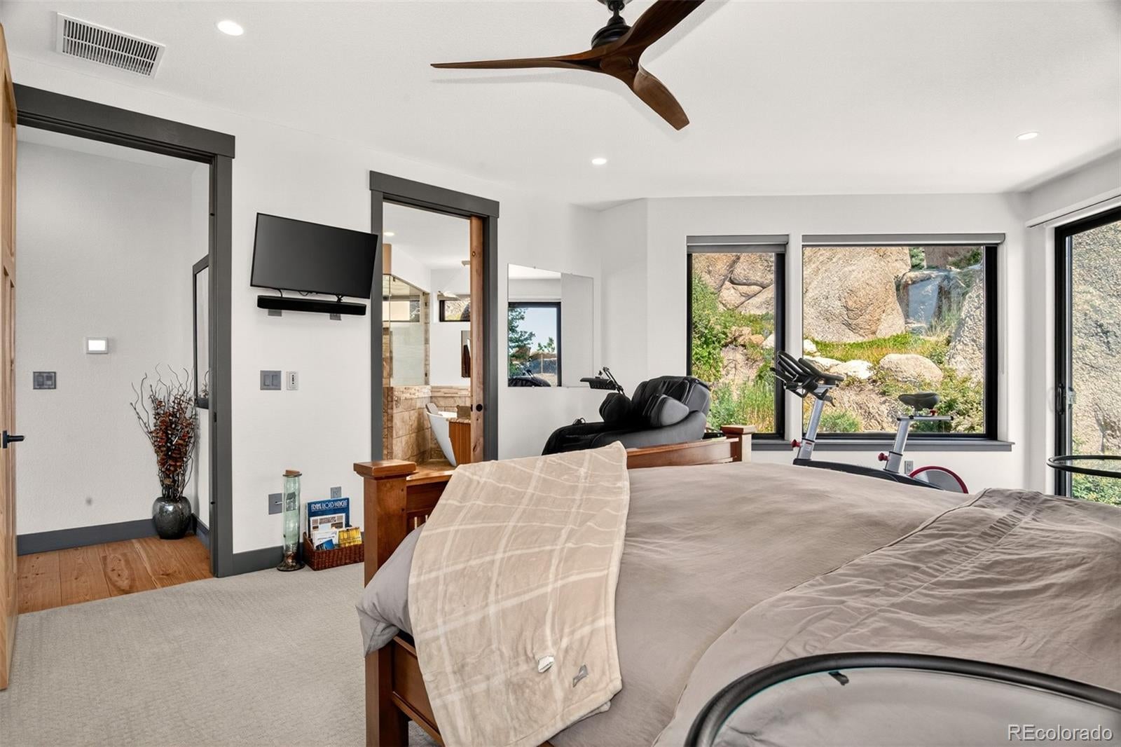 Manitou Springs, Colorado, 80829, United States, 4 Bedrooms Bedrooms, ,3 BathroomsBathrooms,Residential,Active,1933732