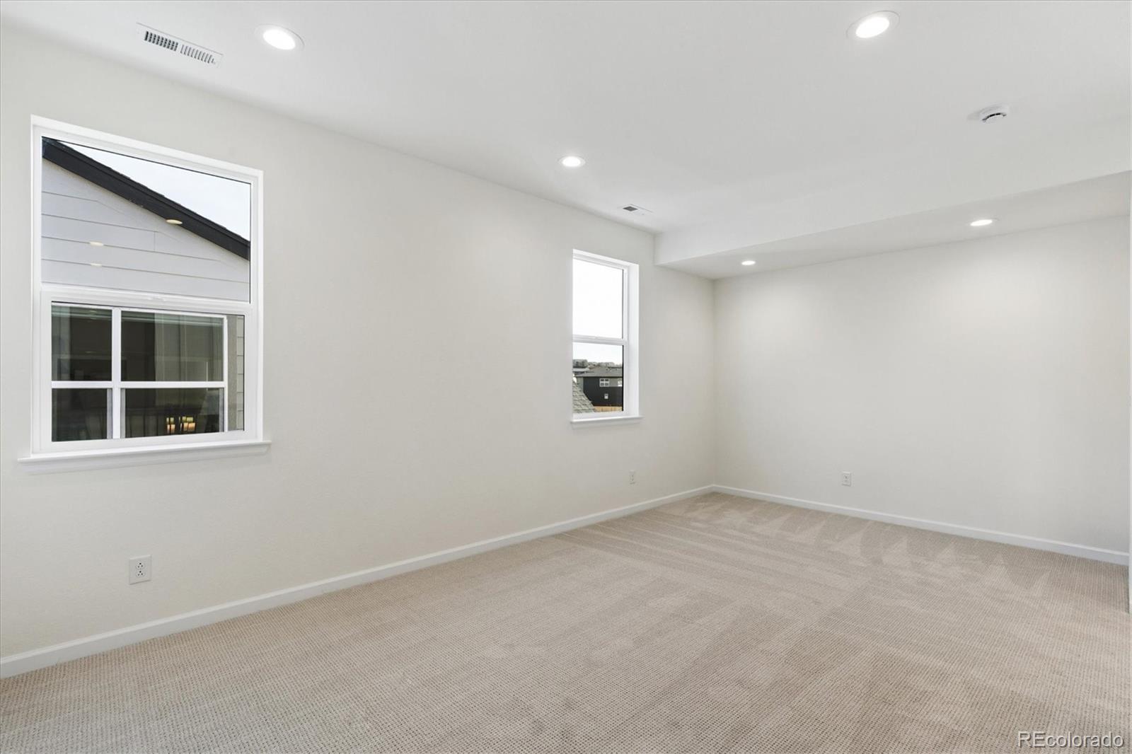 Littleton, Colorado, 80127, United States, 4 Bedrooms Bedrooms, ,4 BathroomsBathrooms,Residential,Active,2015804