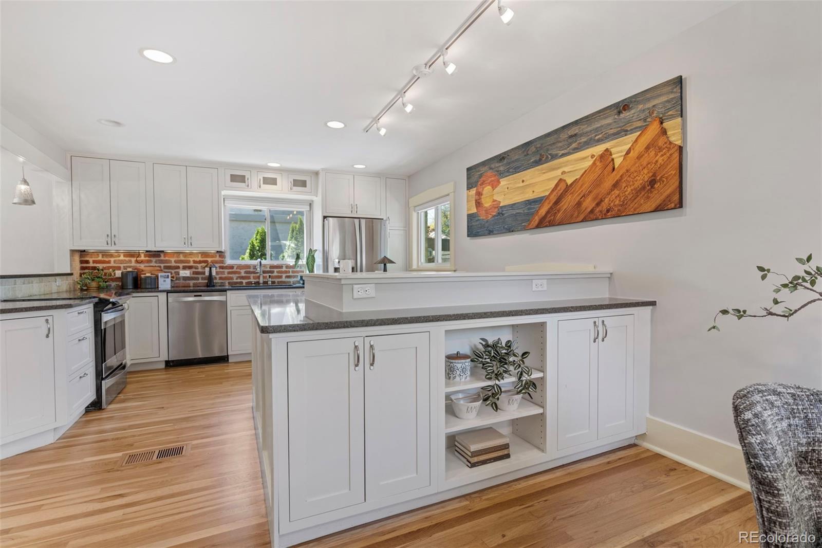 Denver, Colorado, 80211, United States, 5 Bedrooms Bedrooms, ,4 BathroomsBathrooms,Residential,Active,2045708
