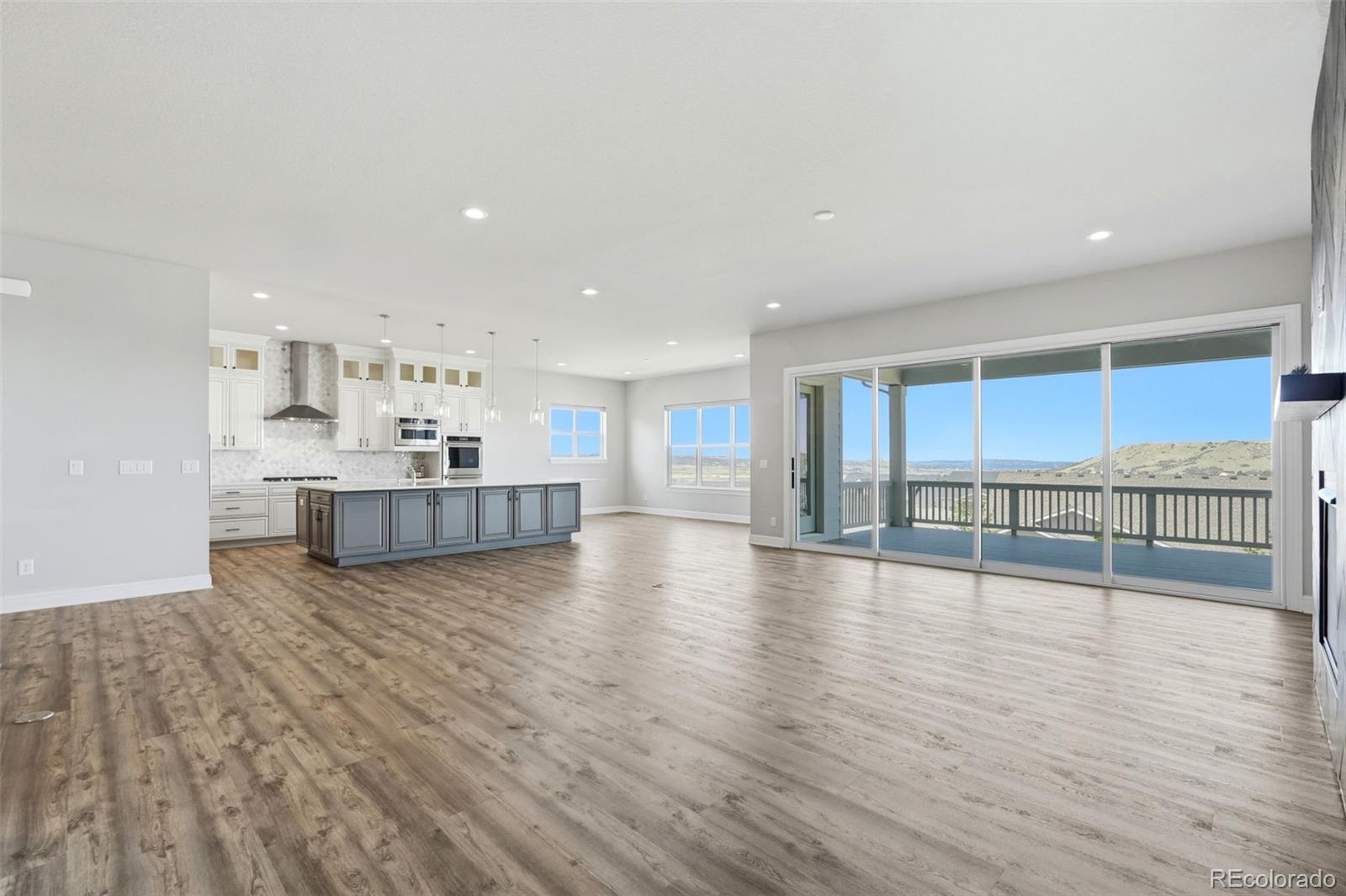 Castle Rock, Colorado, 80104, United States, 3 Bedrooms Bedrooms, ,3 BathroomsBathrooms,Residential,Active,2013637
