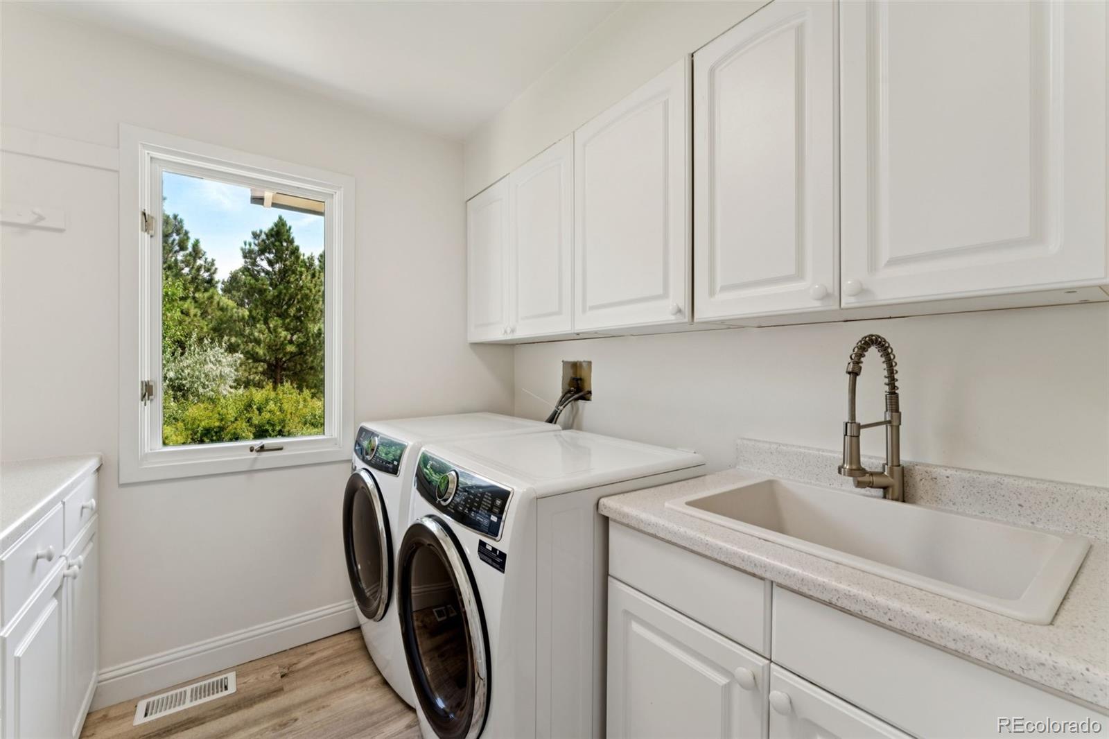 Greenwood Village, Colorado, 80111, United States, 5 Bedrooms Bedrooms, ,5 BathroomsBathrooms,Residential,Active,1907969