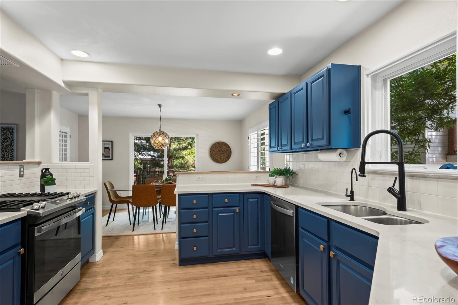 Boulder, Colorado, 80304, United States, 4 Bedrooms Bedrooms, ,4 BathroomsBathrooms,Residential,Active,1944088