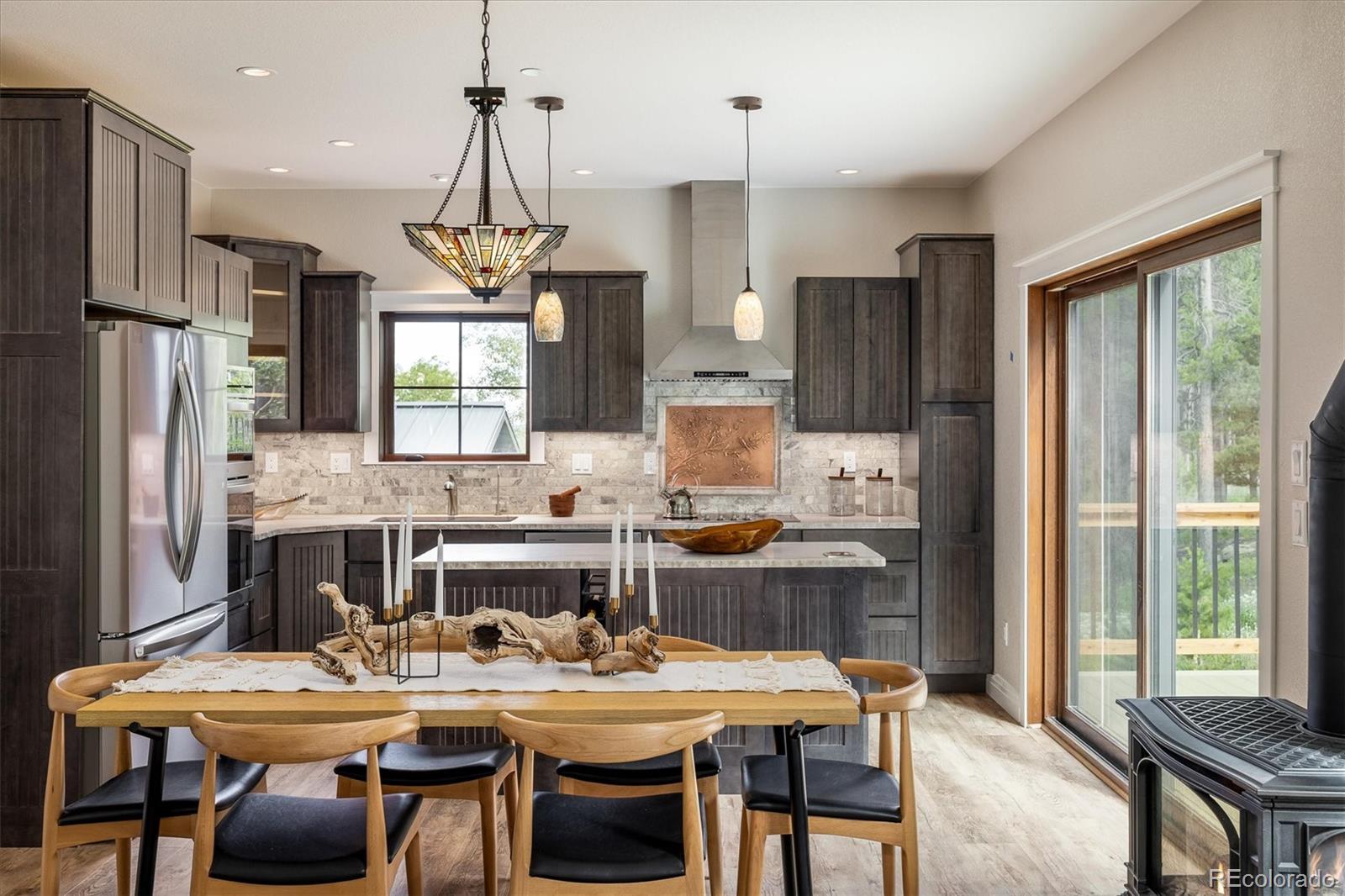 Golden, Colorado, 80403, United States, 2 Bedrooms Bedrooms, ,3 BathroomsBathrooms,Residential,Contingent,1889003