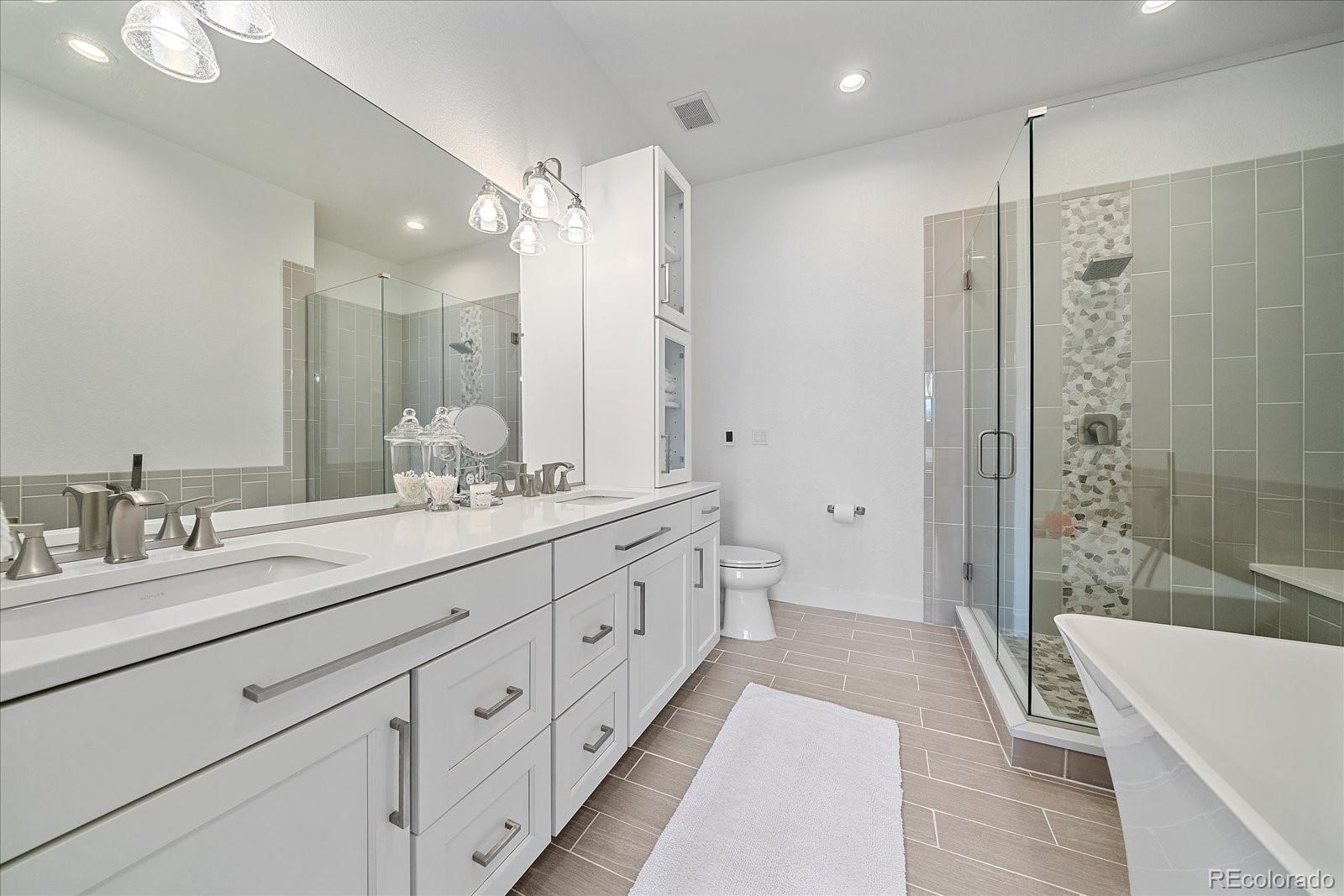 Parker, Colorado, 80138, United States, 4 Bedrooms Bedrooms, ,6 BathroomsBathrooms,Residential,Contingent,2052131