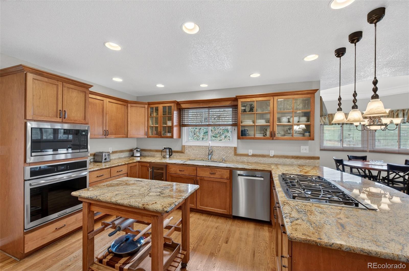 Littleton, Colorado, 80127, United States, 6 Bedrooms Bedrooms, ,5 BathroomsBathrooms,Residential,Active,2044176