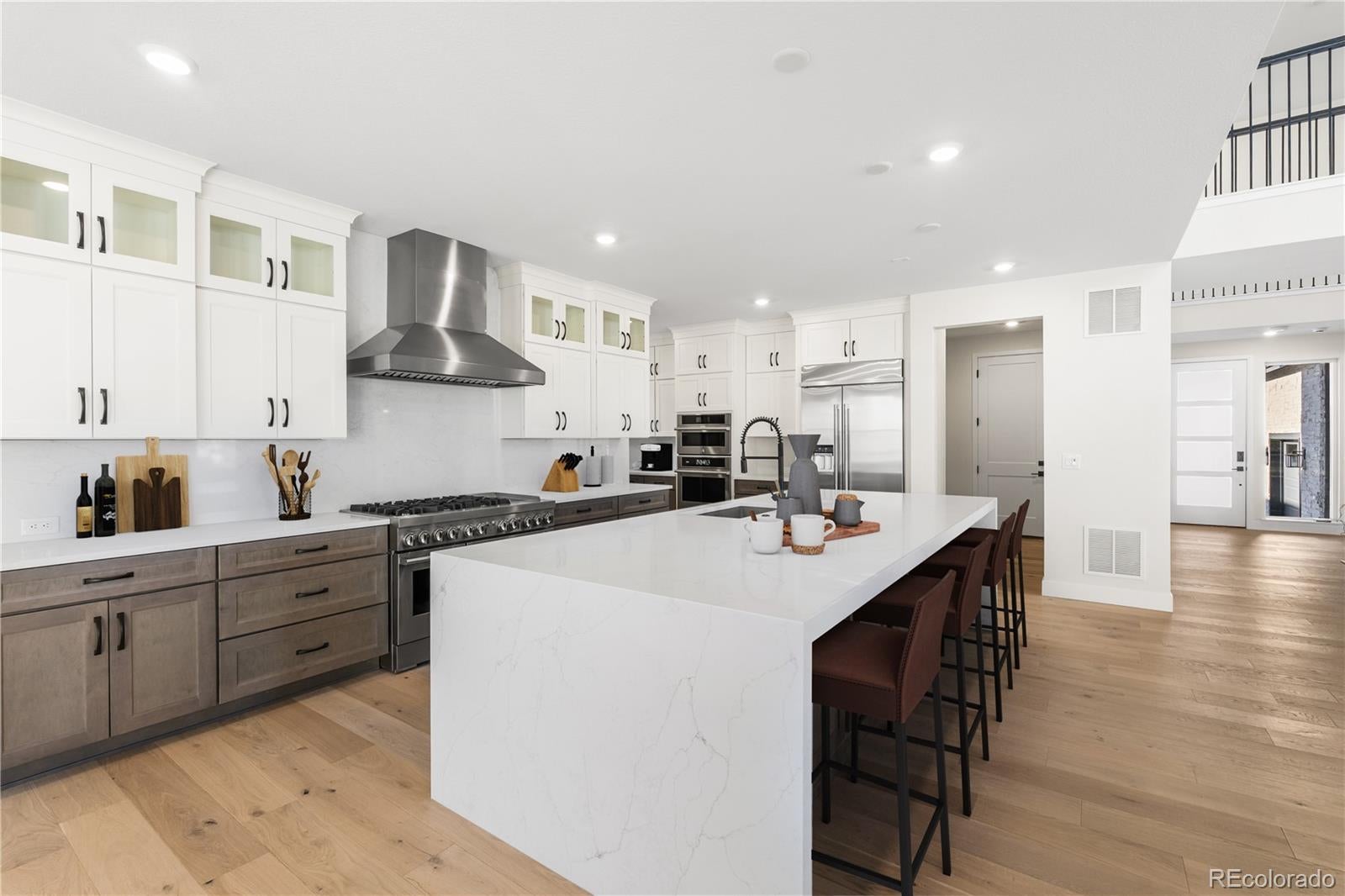 Lone Tree, Colorado, 80134, United States, 6 Bedrooms Bedrooms, ,7 BathroomsBathrooms,Residential,Active,1952989