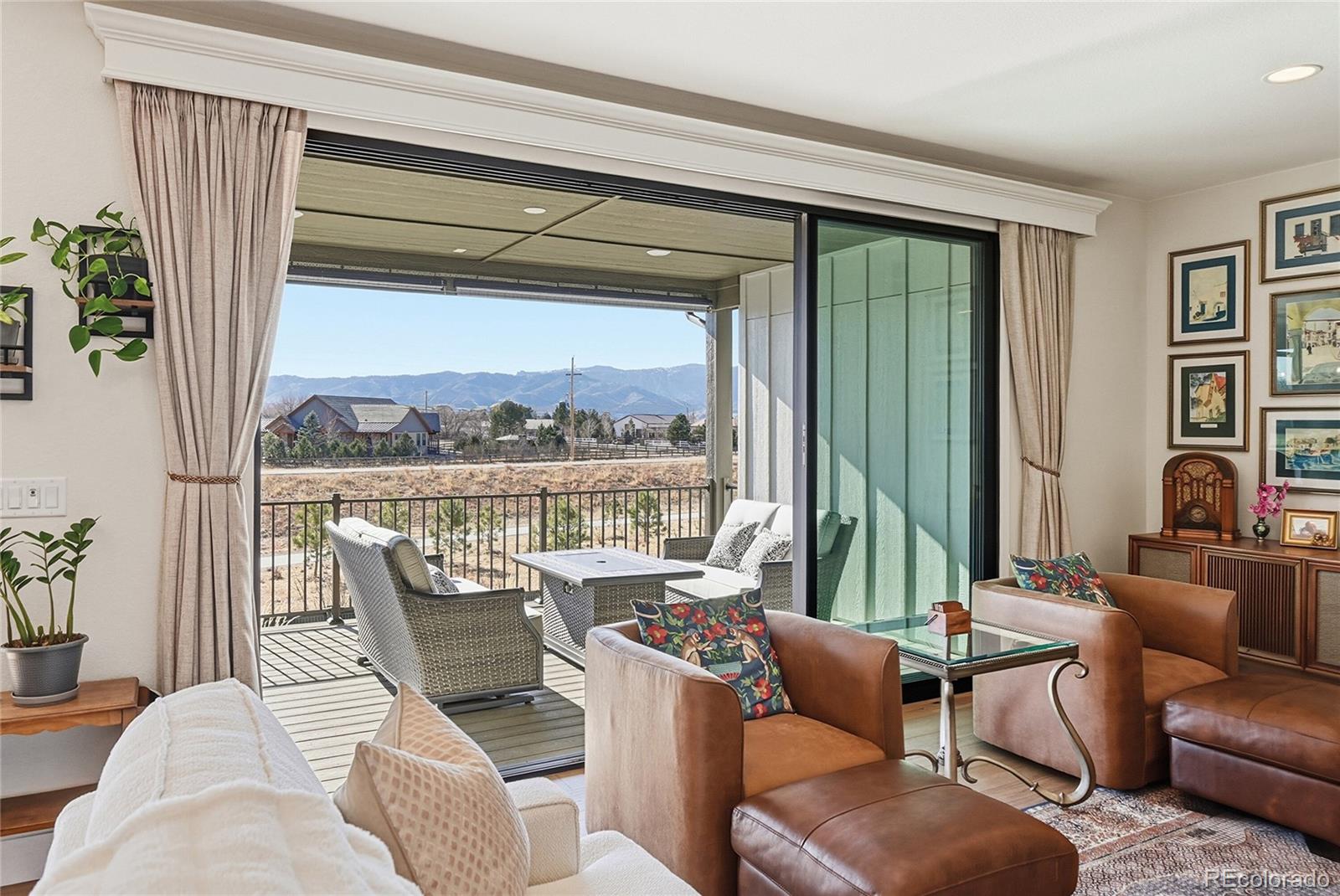 Littleton, Colorado, 80125, United States, 5 Bedrooms Bedrooms, ,7 BathroomsBathrooms,Residential,Active,2012467