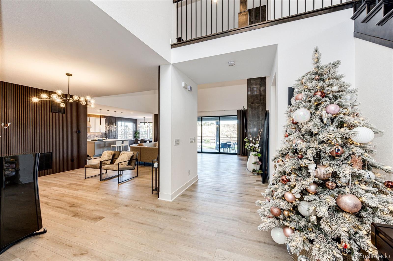 Castle Rock, Colorado, 80104, United States, 4 Bedrooms Bedrooms, ,4 BathroomsBathrooms,Residential,Active,2001365