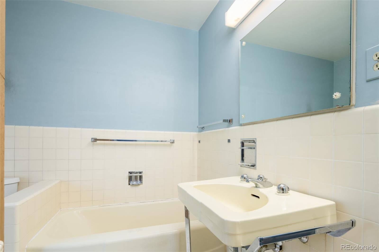 Denver, Colorado, 80209, United States, 3 Bedrooms Bedrooms, ,3 BathroomsBathrooms,Residential,Active,1960164