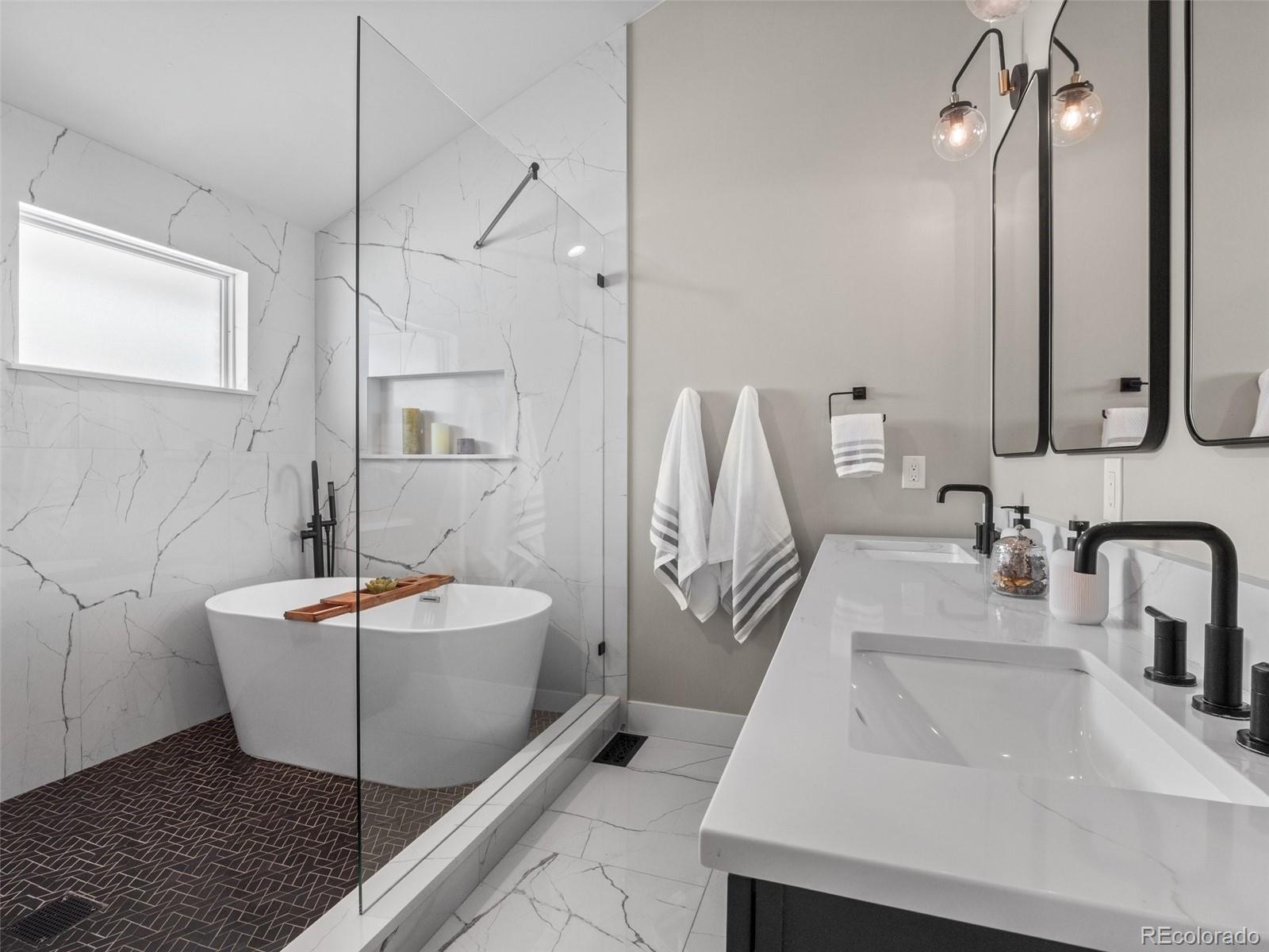 Denver, Colorado, 80210, United States, 5 Bedrooms Bedrooms, ,5 BathroomsBathrooms,Residential,Active,1945244