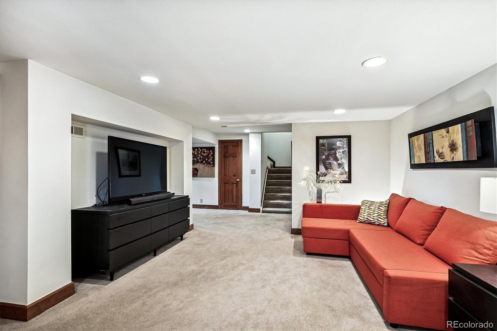 Greenwood Village, Colorado, 80111, United States, 6 Bedrooms Bedrooms, ,4 BathroomsBathrooms,Residential,Active,2009828