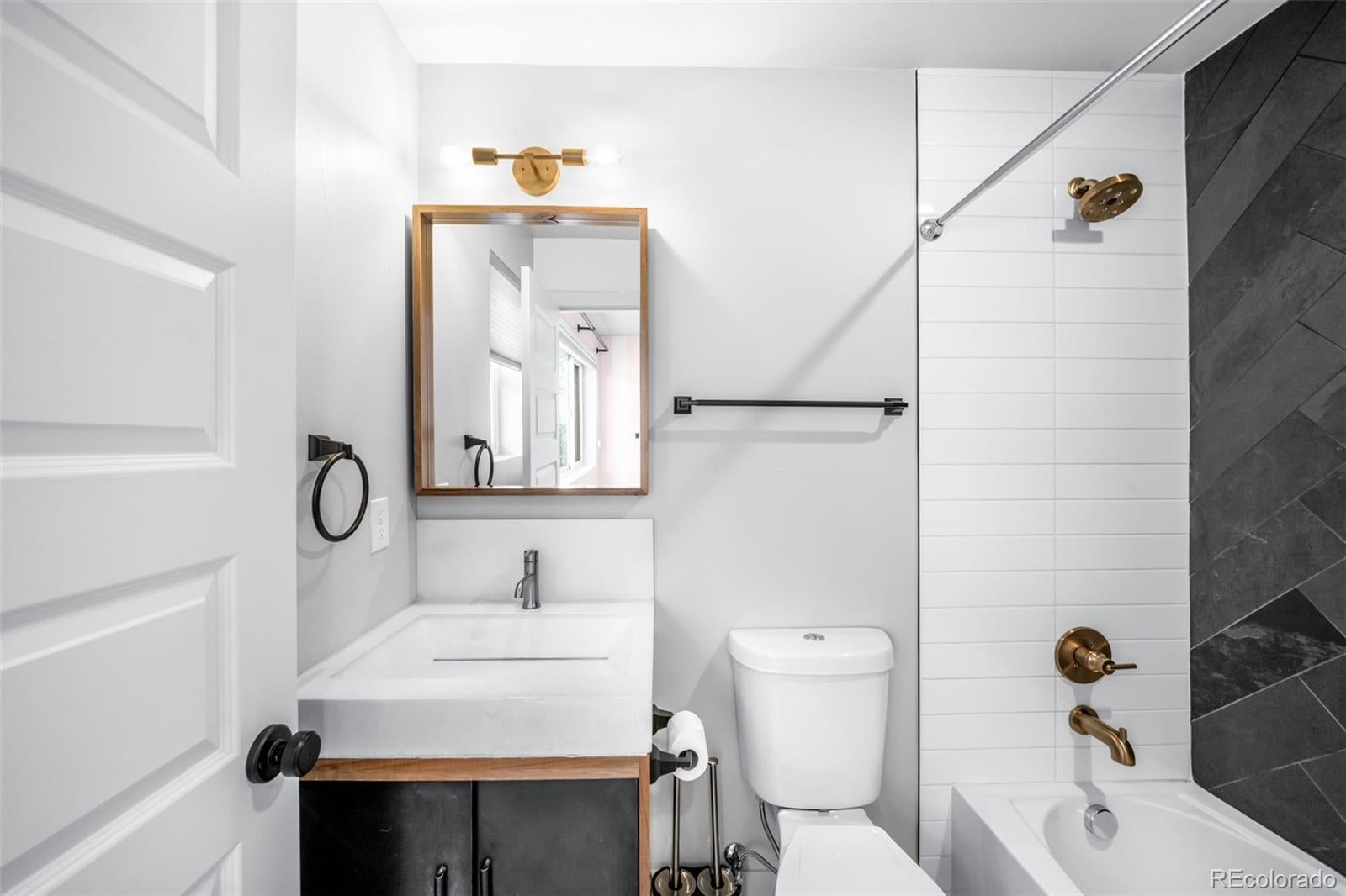 Denver, Colorado, 80211, United States, 3 Bedrooms Bedrooms, ,4 BathroomsBathrooms,Residential,Active,1990682