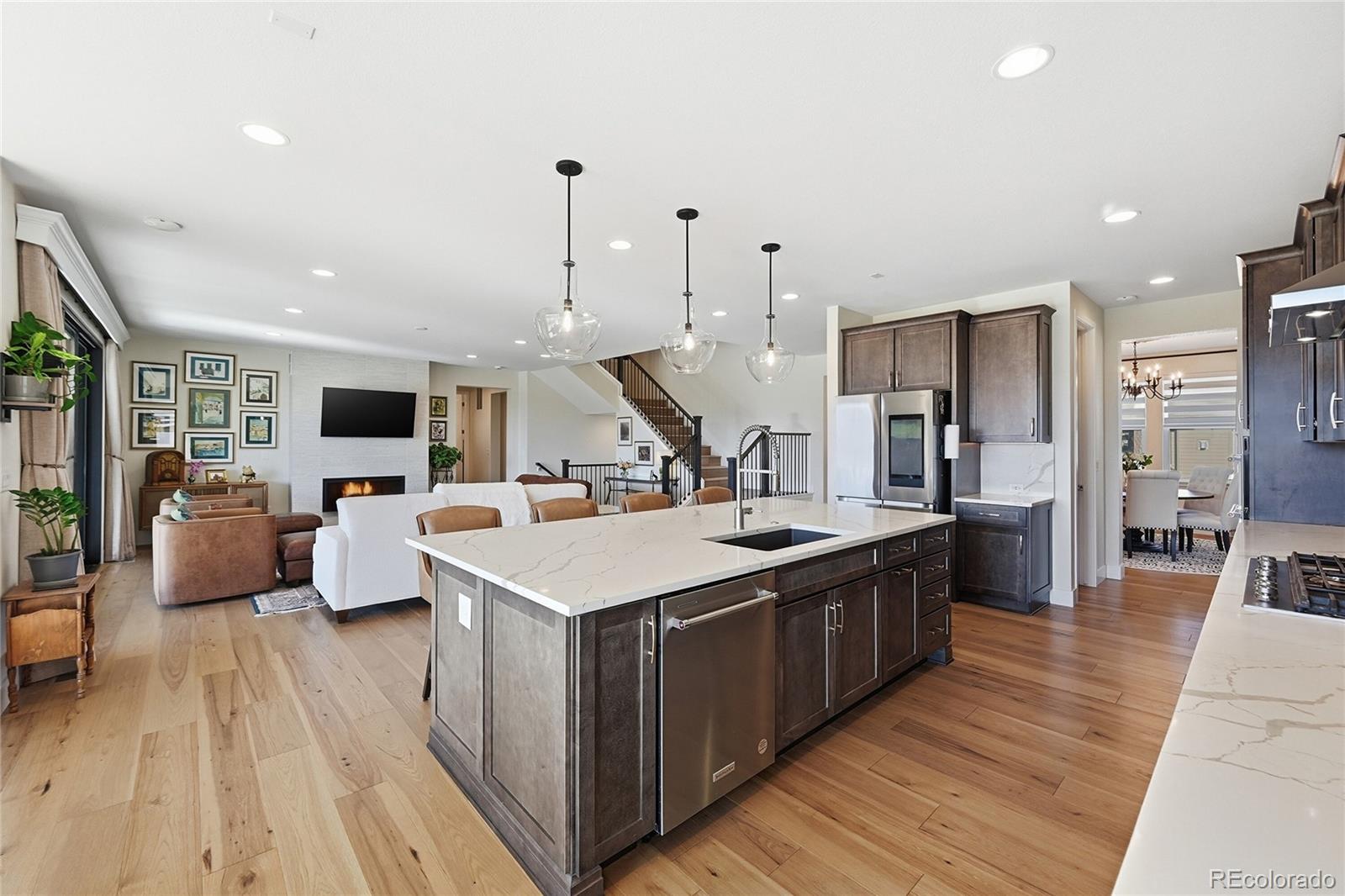 Littleton, Colorado, 80125, United States, 5 Bedrooms Bedrooms, ,7 BathroomsBathrooms,Residential,Active,2012467