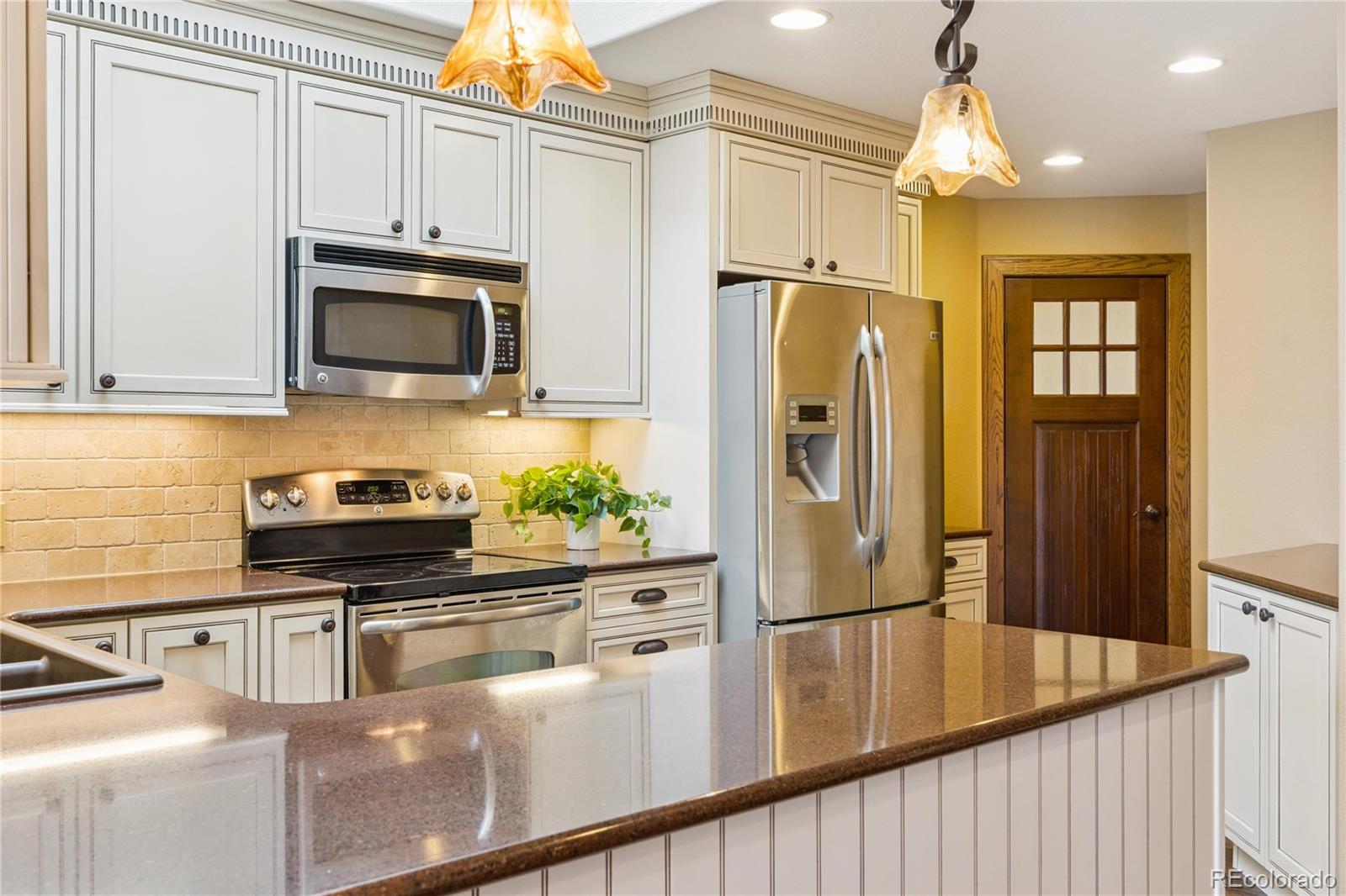 Sedalia, Colorado, 80135, United States, 5 Bedrooms Bedrooms, ,6 BathroomsBathrooms,Residential,Active,1996570