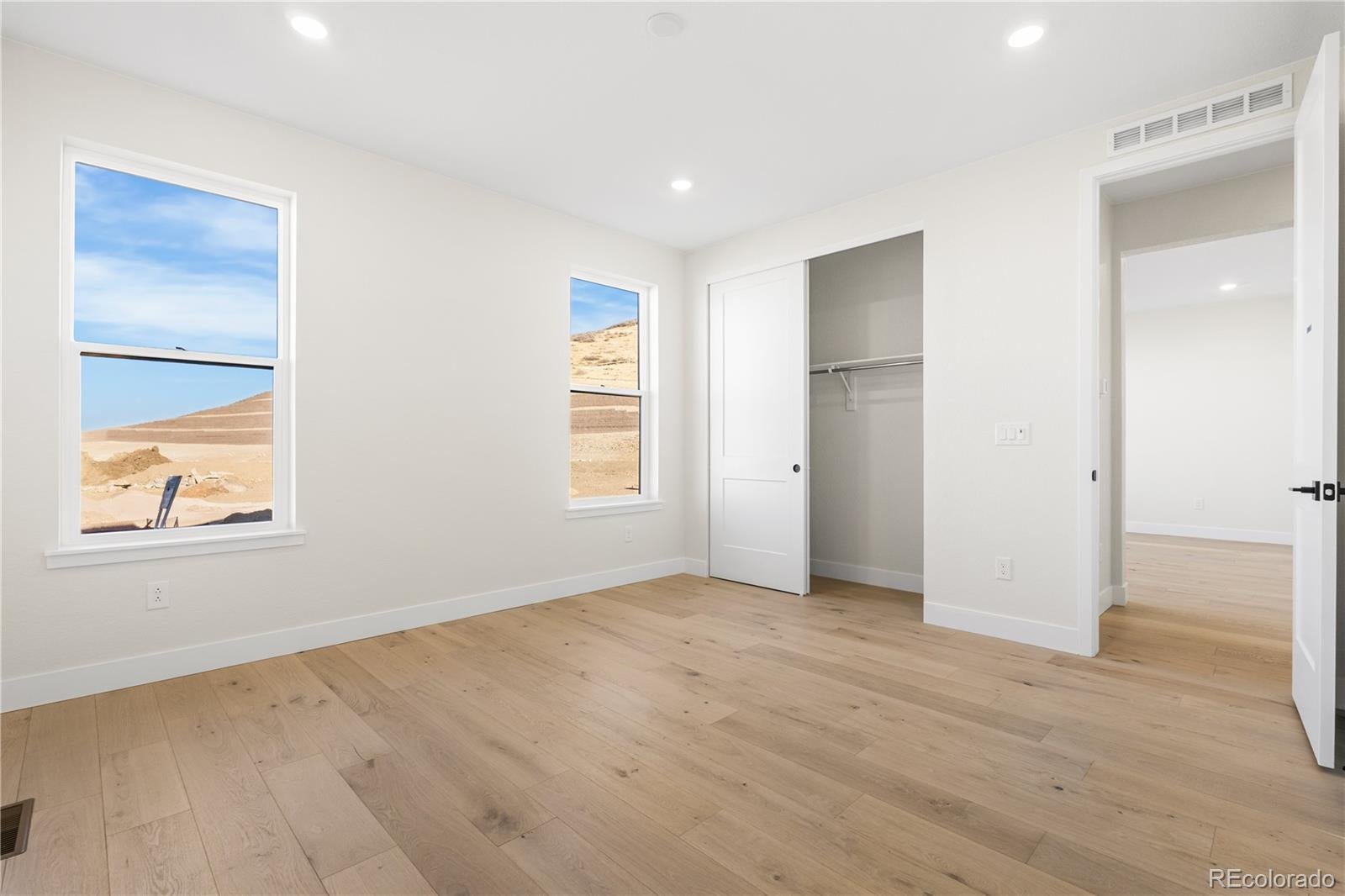 Lone Tree, Colorado, 80134, United States, 6 Bedrooms Bedrooms, ,7 BathroomsBathrooms,Residential,Active,1952989