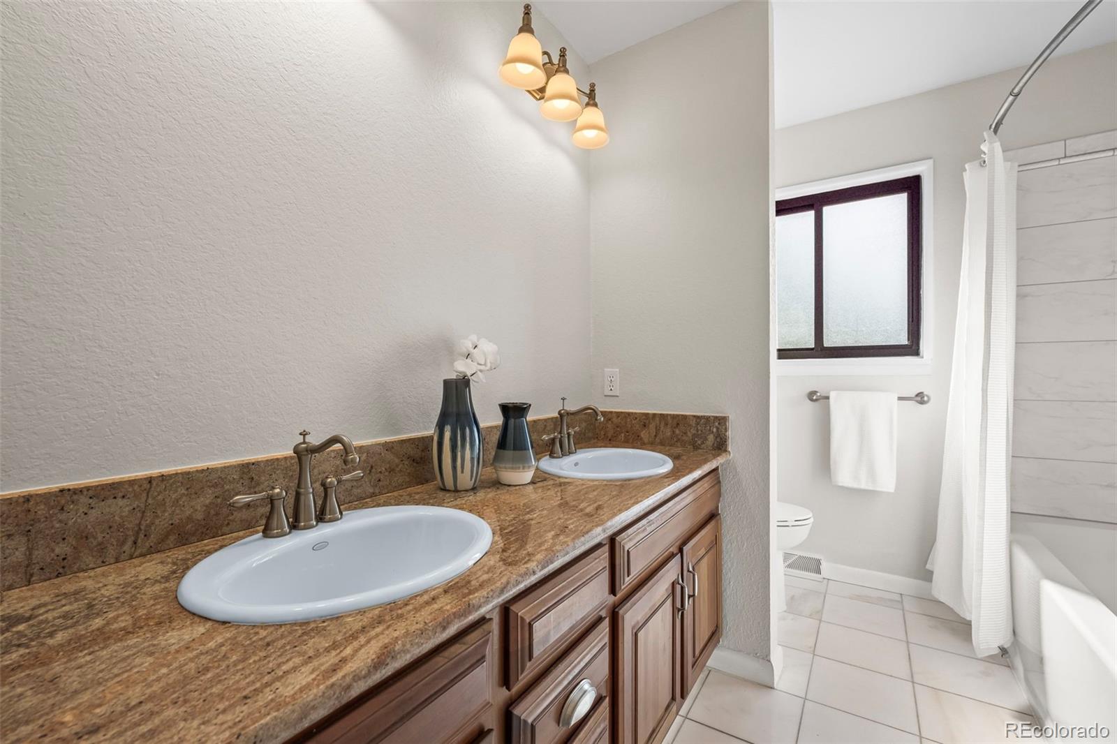 Boulder, Colorado, 80303, United States, 4 Bedrooms Bedrooms, ,4 BathroomsBathrooms,Residential,Active,1944019