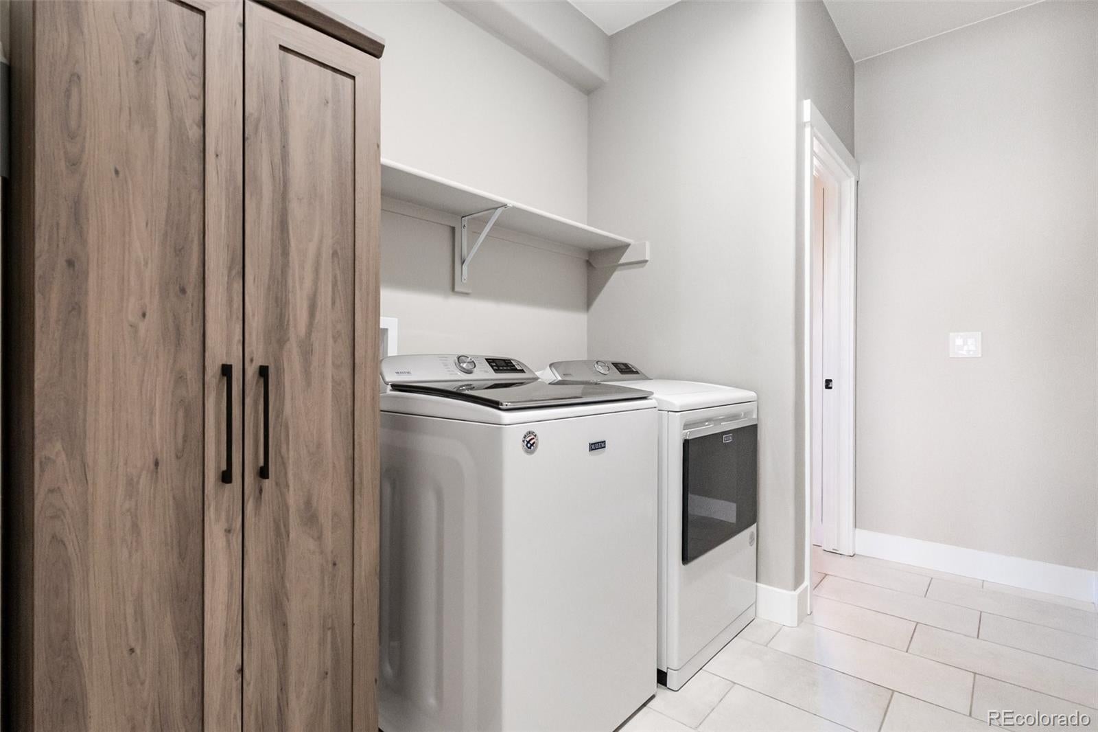 Monument, Colorado, 80132, United States, 5 Bedrooms Bedrooms, ,4 BathroomsBathrooms,Residential,Contingent,1992315