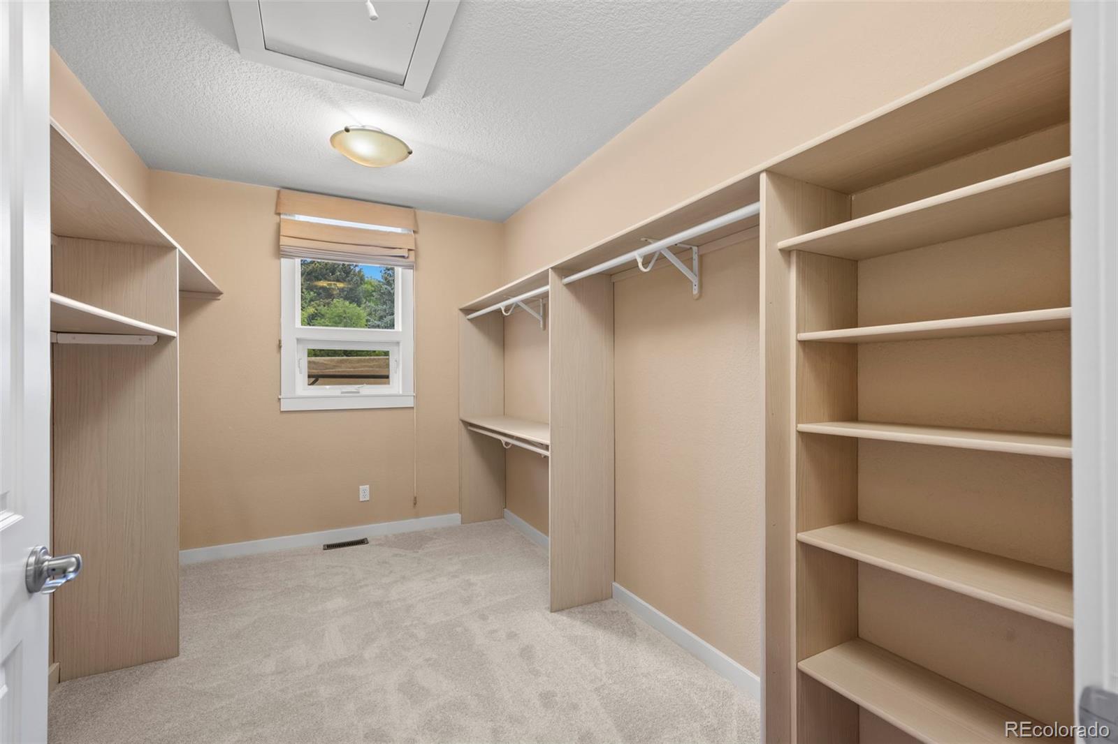 Boulder, Colorado, 80301, United States, 5 Bedrooms Bedrooms, ,4 BathroomsBathrooms,Residential,Active,1944111